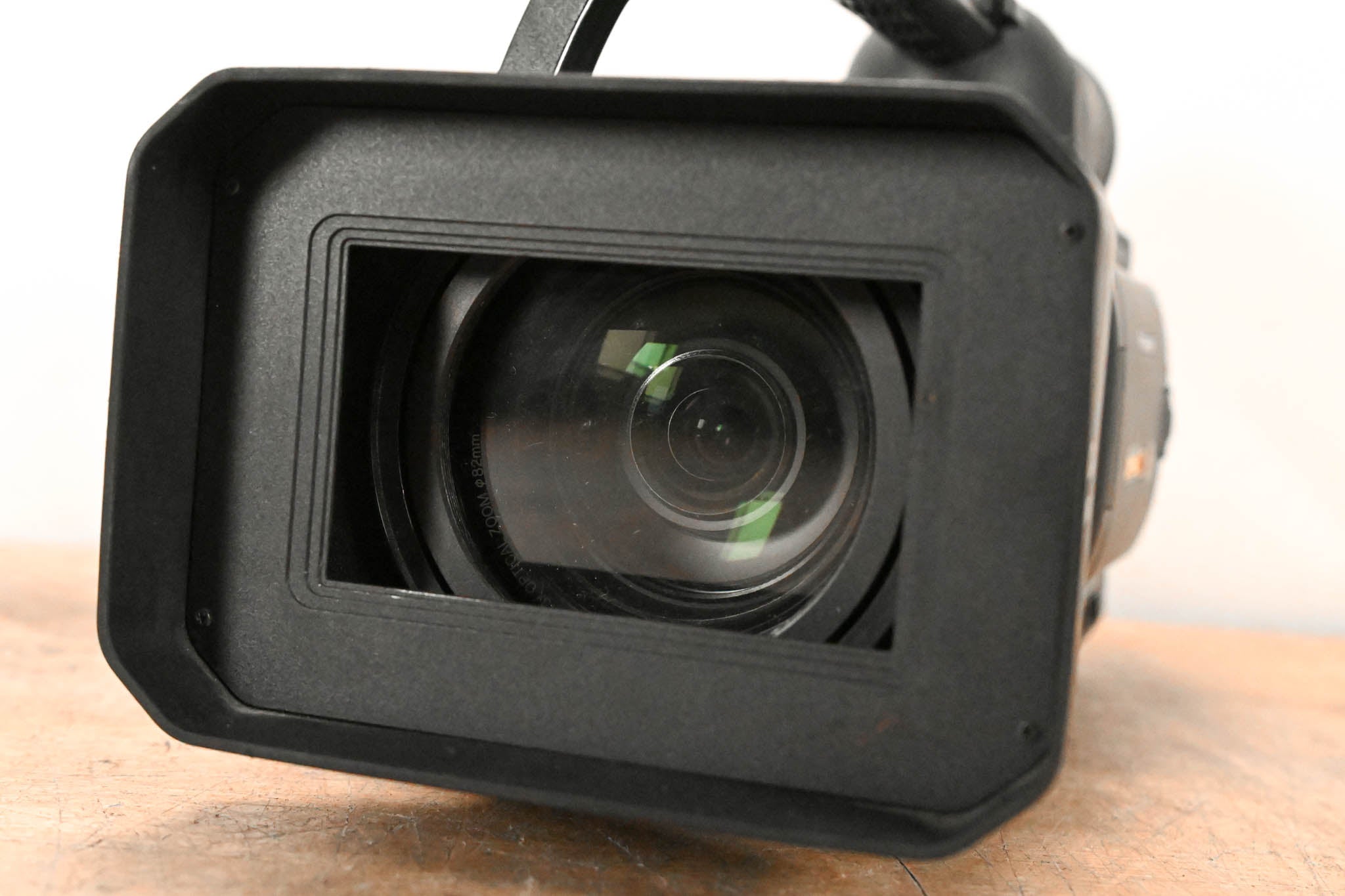 Panasonic AG-HVX200 3-CCD P2/DVCPRO HD Camcorder