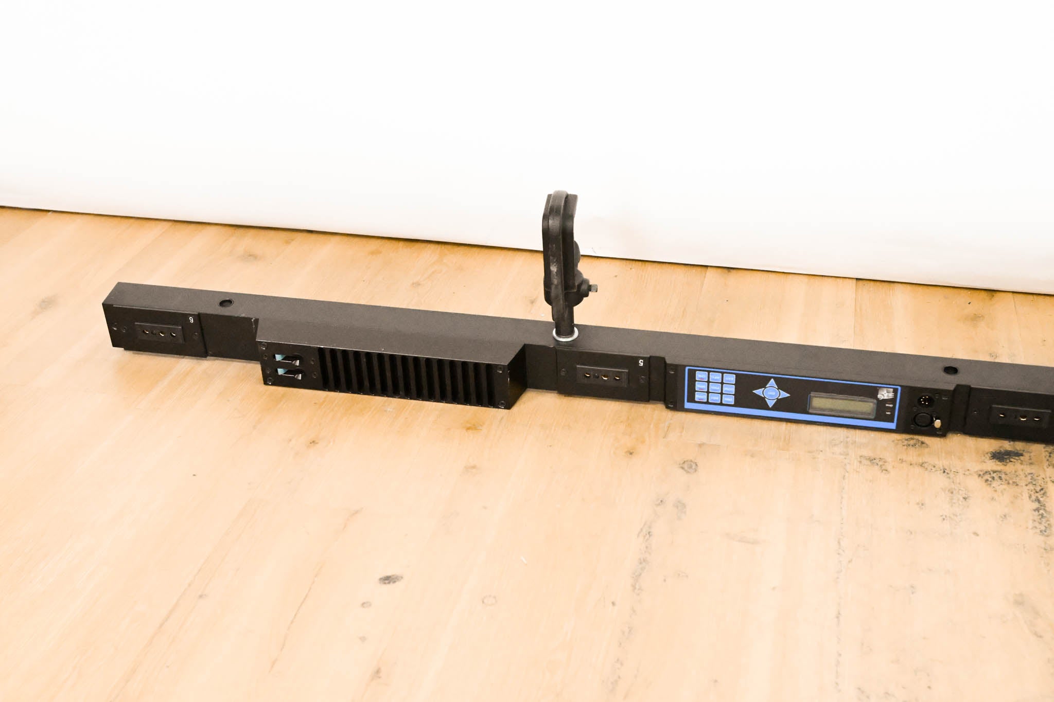 ETC SB6-10M 6 x 10A (1200W) SmartBar with Stage Pin Connectors