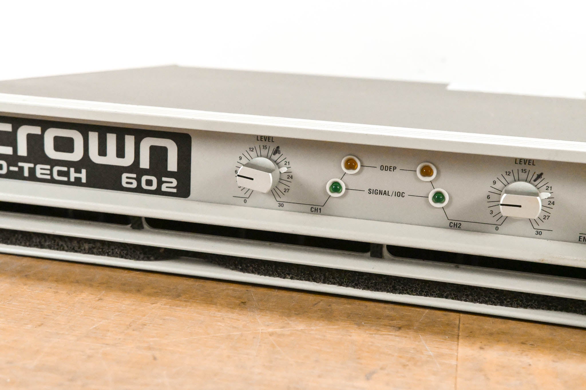 Crown Macro-Tech 602 2-Channel Power Amplifier