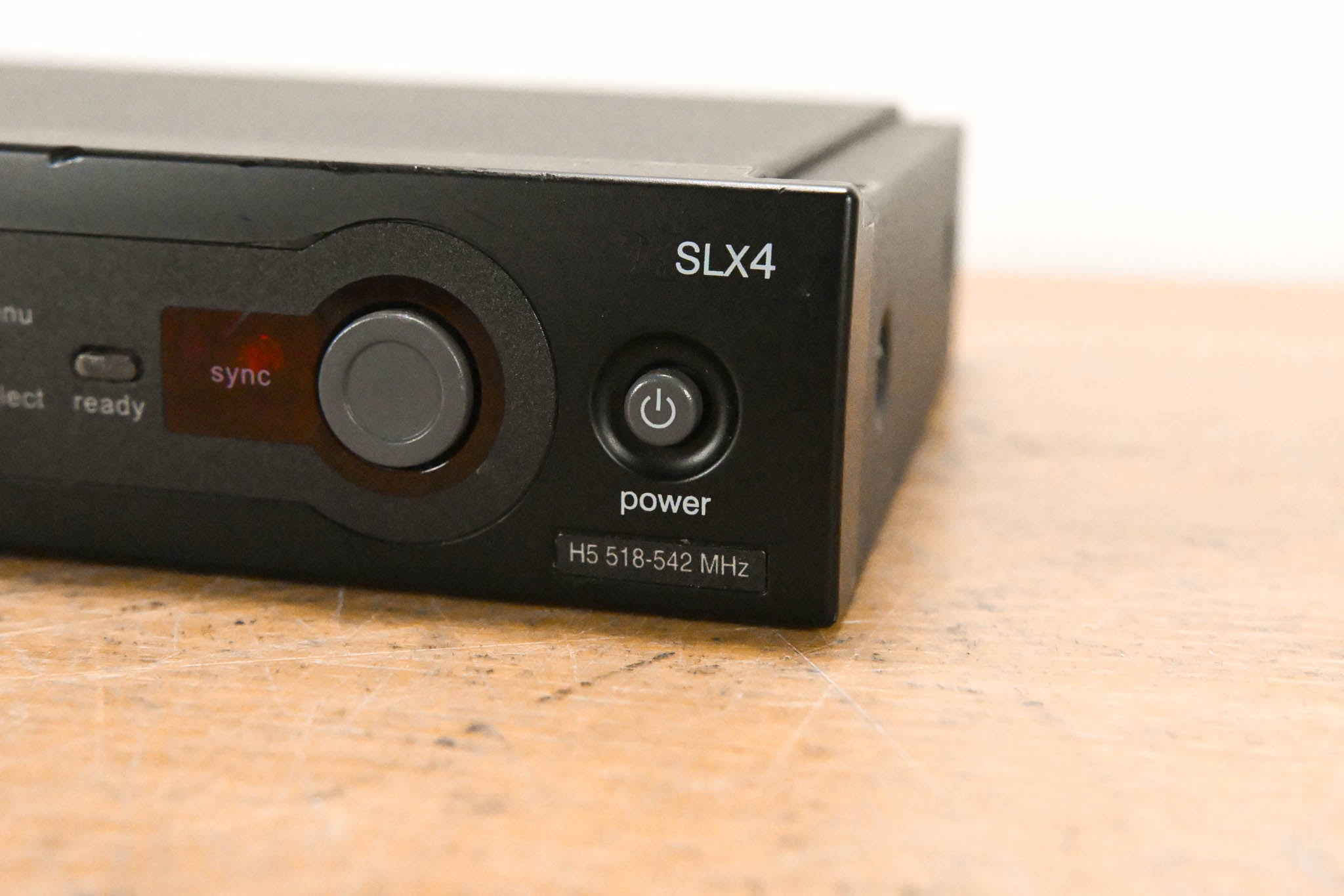 Shure SLX4 Wireless Receiver - H5 Band: 518-542 MHz (NO POWER SUPPLY)