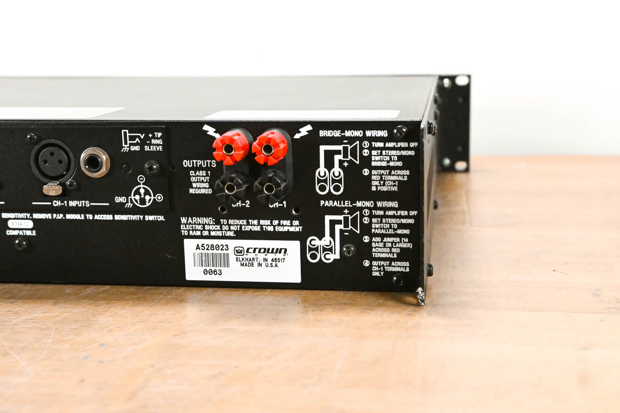 Crown Macro-Tech 2402 2-Channel Power Amplifier