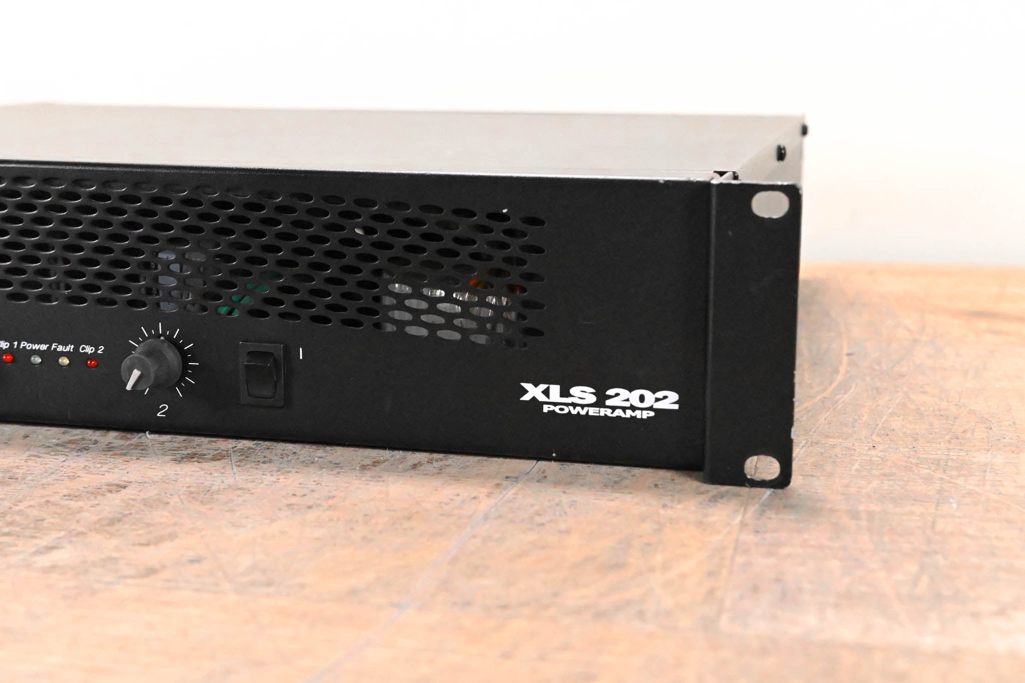 Crown XLS 202 2-Channel Power Amplifier