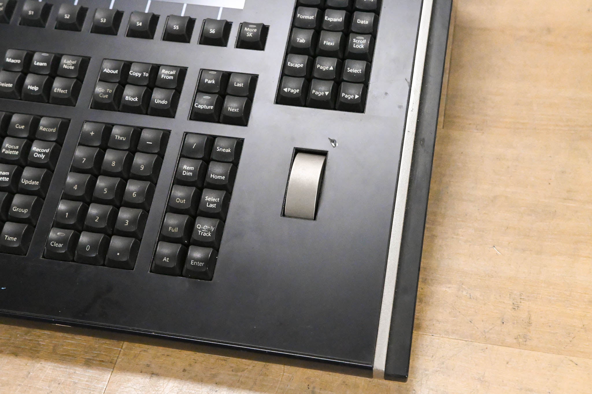 ETC ION 1000 Lighting Console