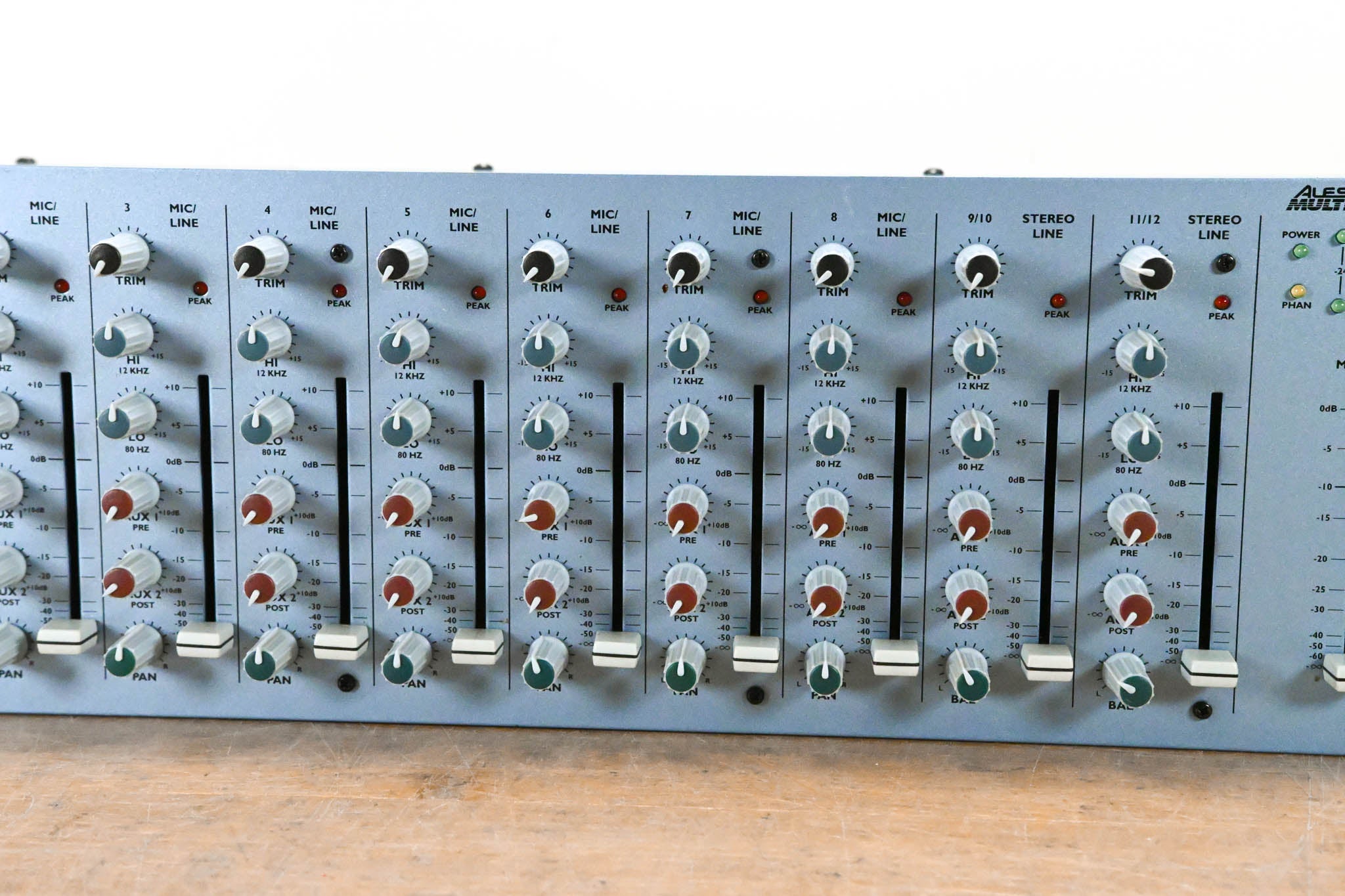 Alesis MultiMix 12R Rack-Mountable 12-Channel Stereo Mixer
