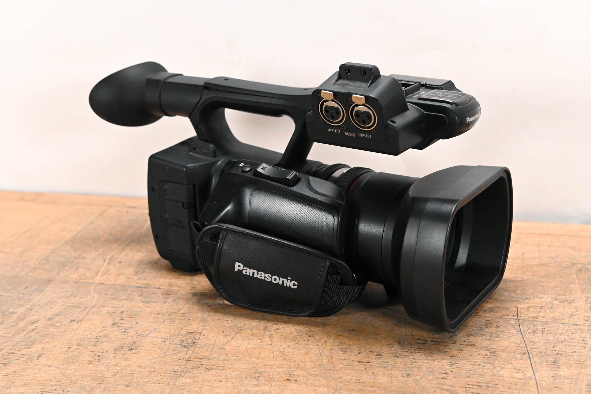 Panasonic AG-AC90PJ AVCCAM Handheld Camcorder