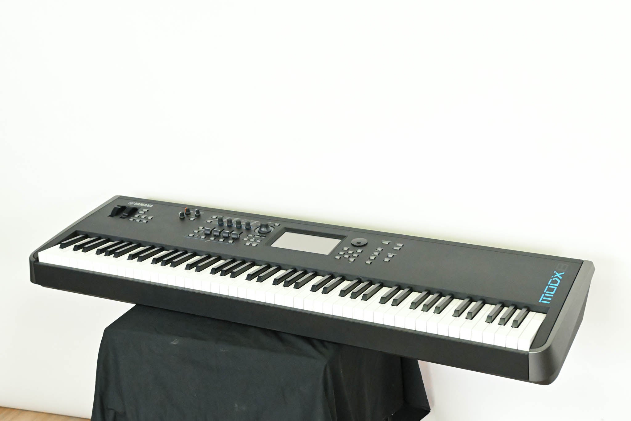 Yamaha MODX8 88-Key Synthesizer Workstation (NO POWER SUPPLY)