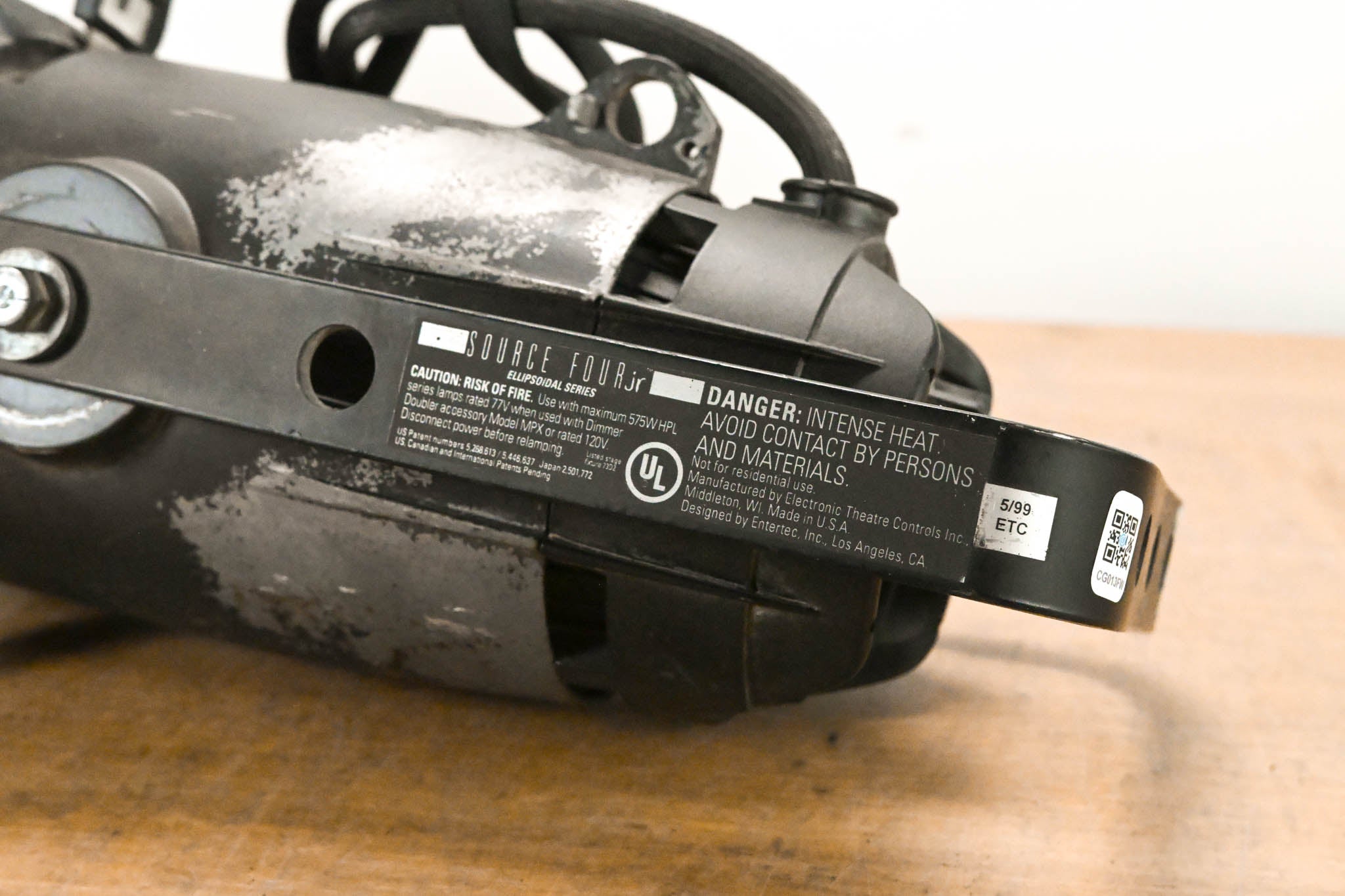 ETC Source Four Jr 25-50 Degree Zoom 575 Ellipsoidal Light