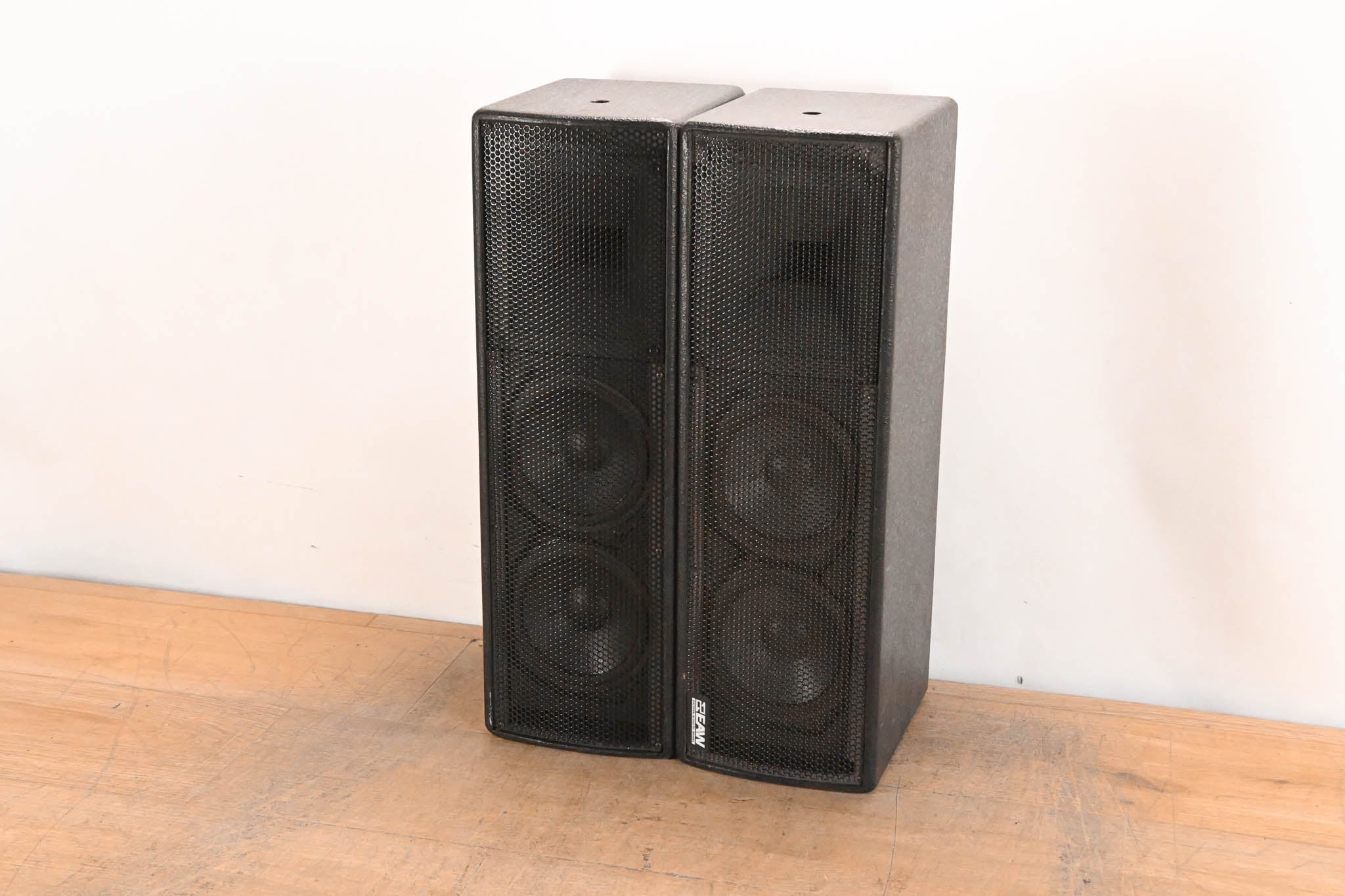 EAW UB52 Two-Way Full-Range Loudspeaker (PAIR)