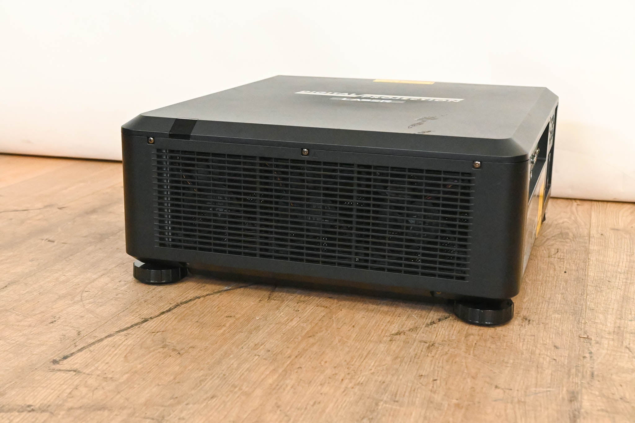 Digital Projection E-Vision 9100 WU WUXGA Large Venue DLP Projector