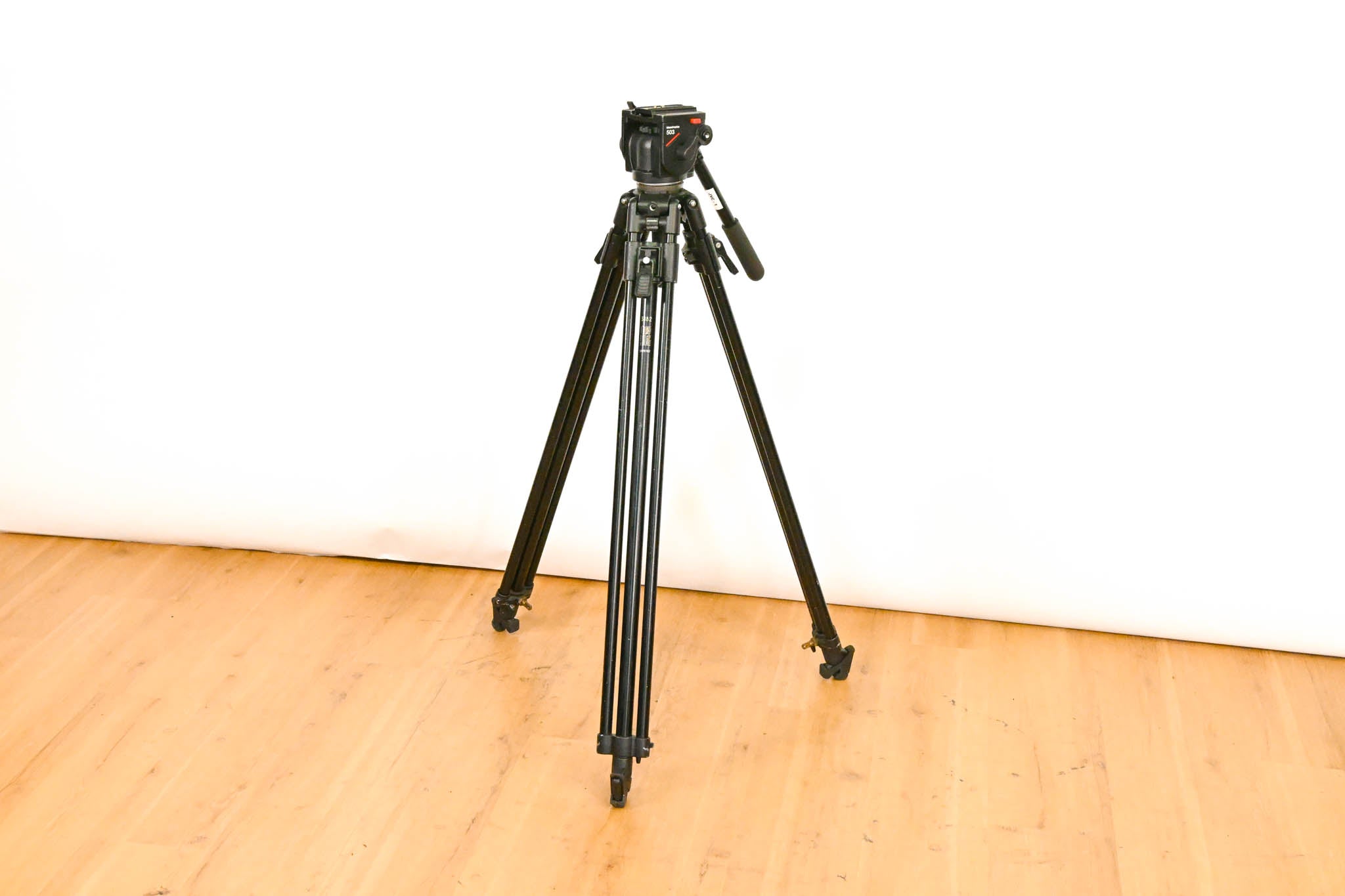 Manfrotto/Bogen 3182 Video Tripod with 503 Fluid Head