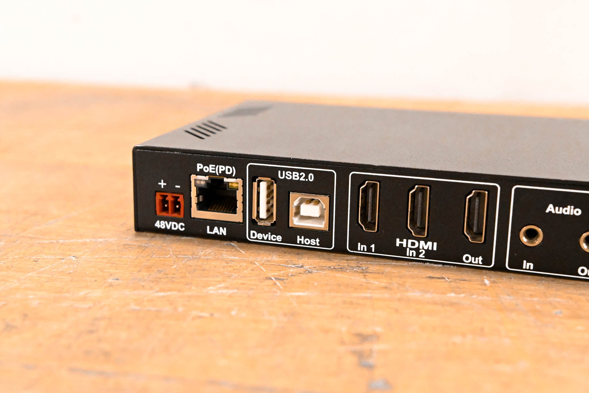 Aroura Multimedia VLX-TC1-C 4K 1Gbps AV-over-IP Transceiver
