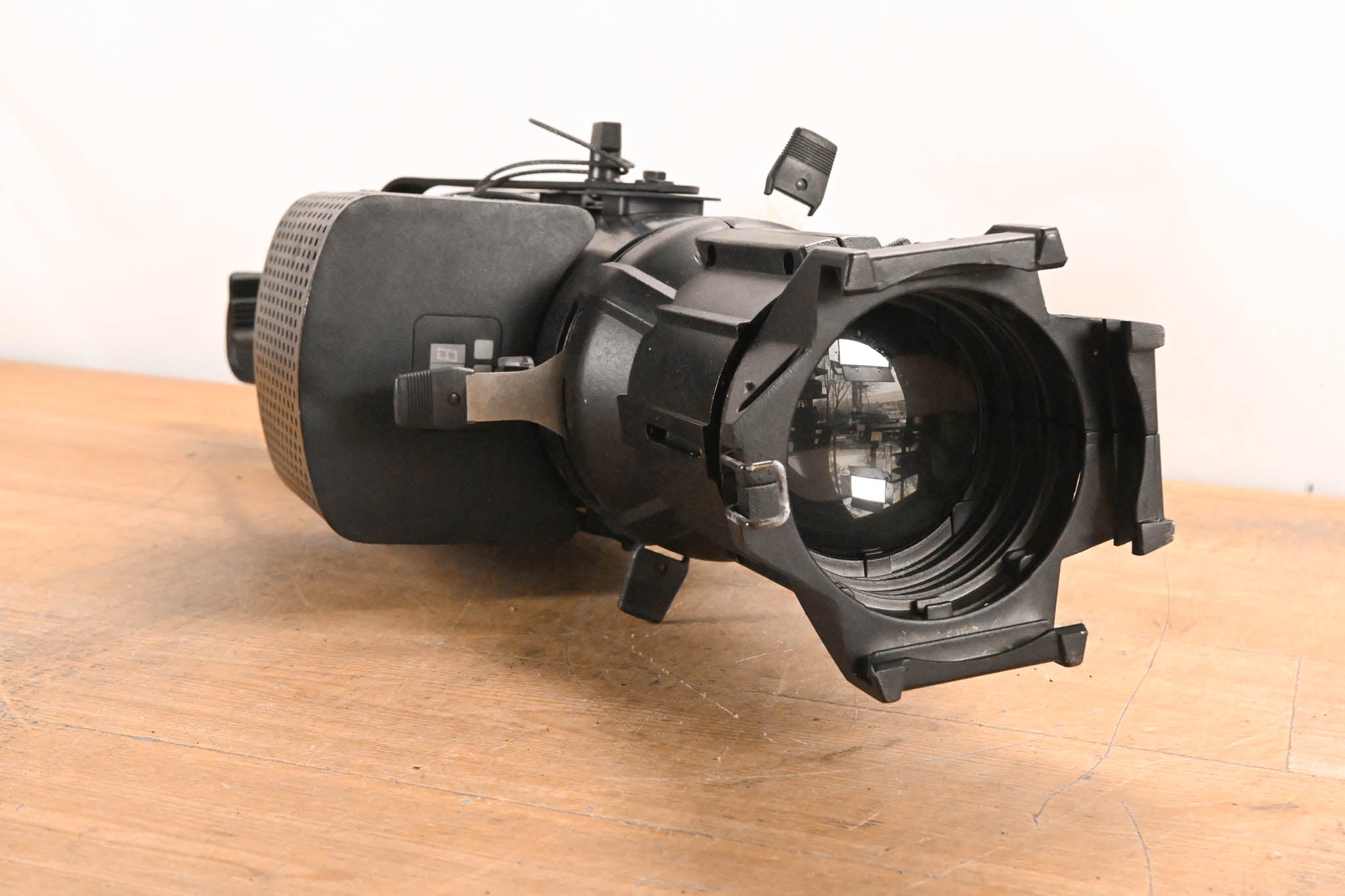 ETC Source Four 750 26 Degree Leko w/OceanOptics SeaChanger Color Engine