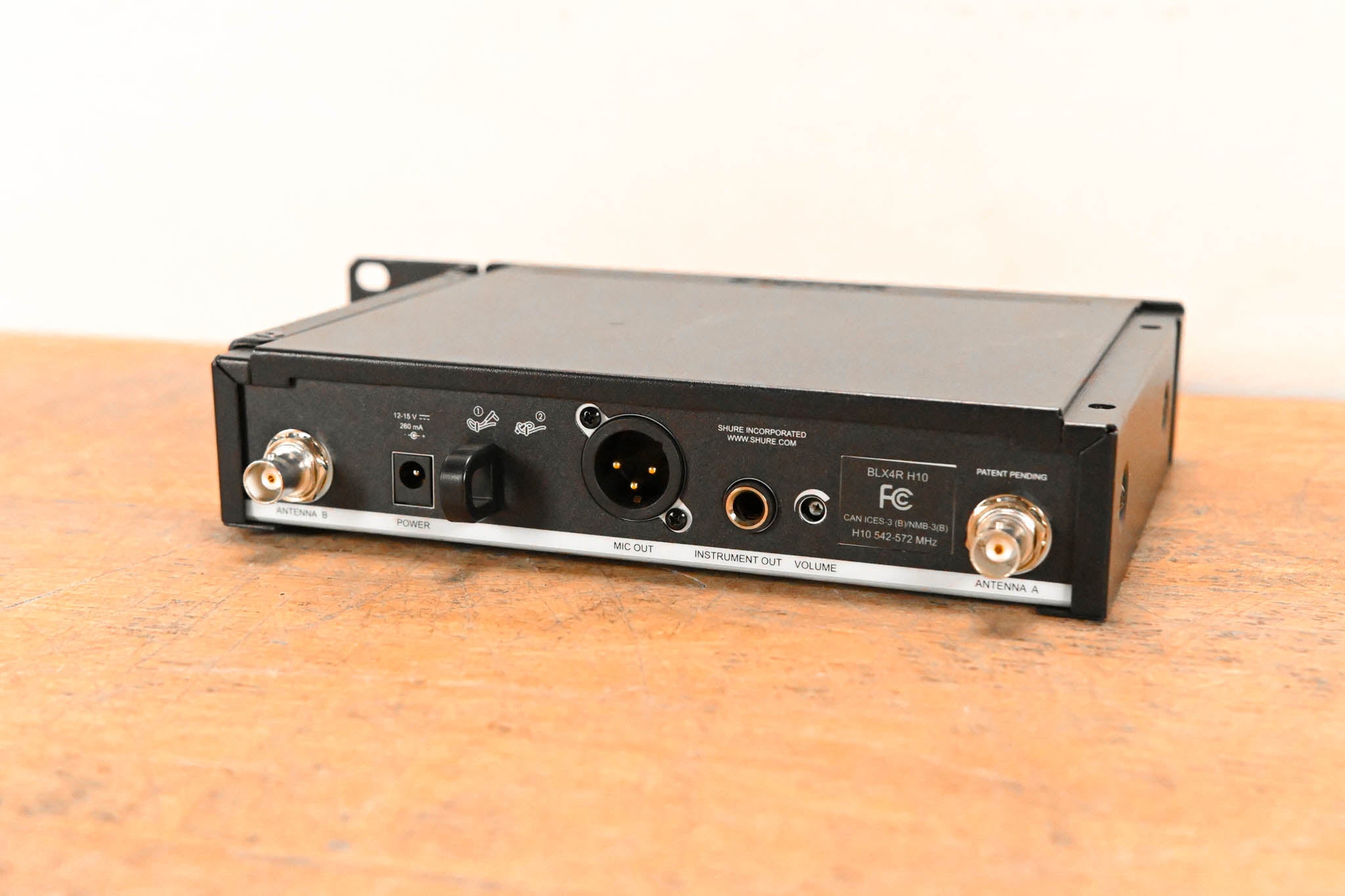 Shure BLX24R/SM58 Handheld Wireless System - H10 Band (NO POWER SUPPLY)