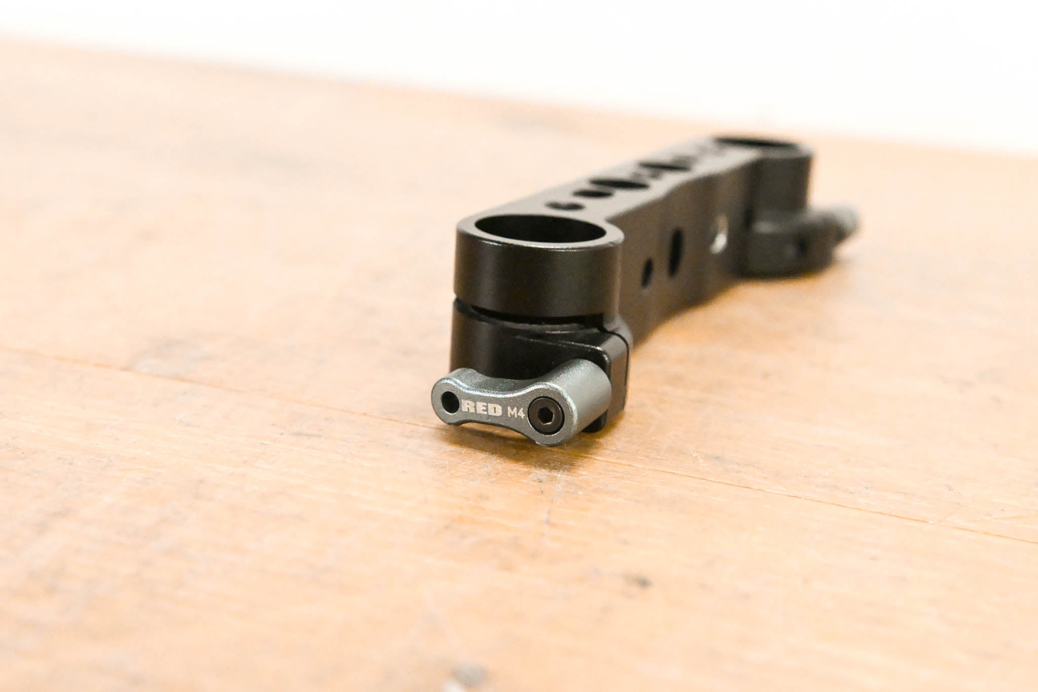 RED Digital Cinema DSMC 19mm Universal Mount