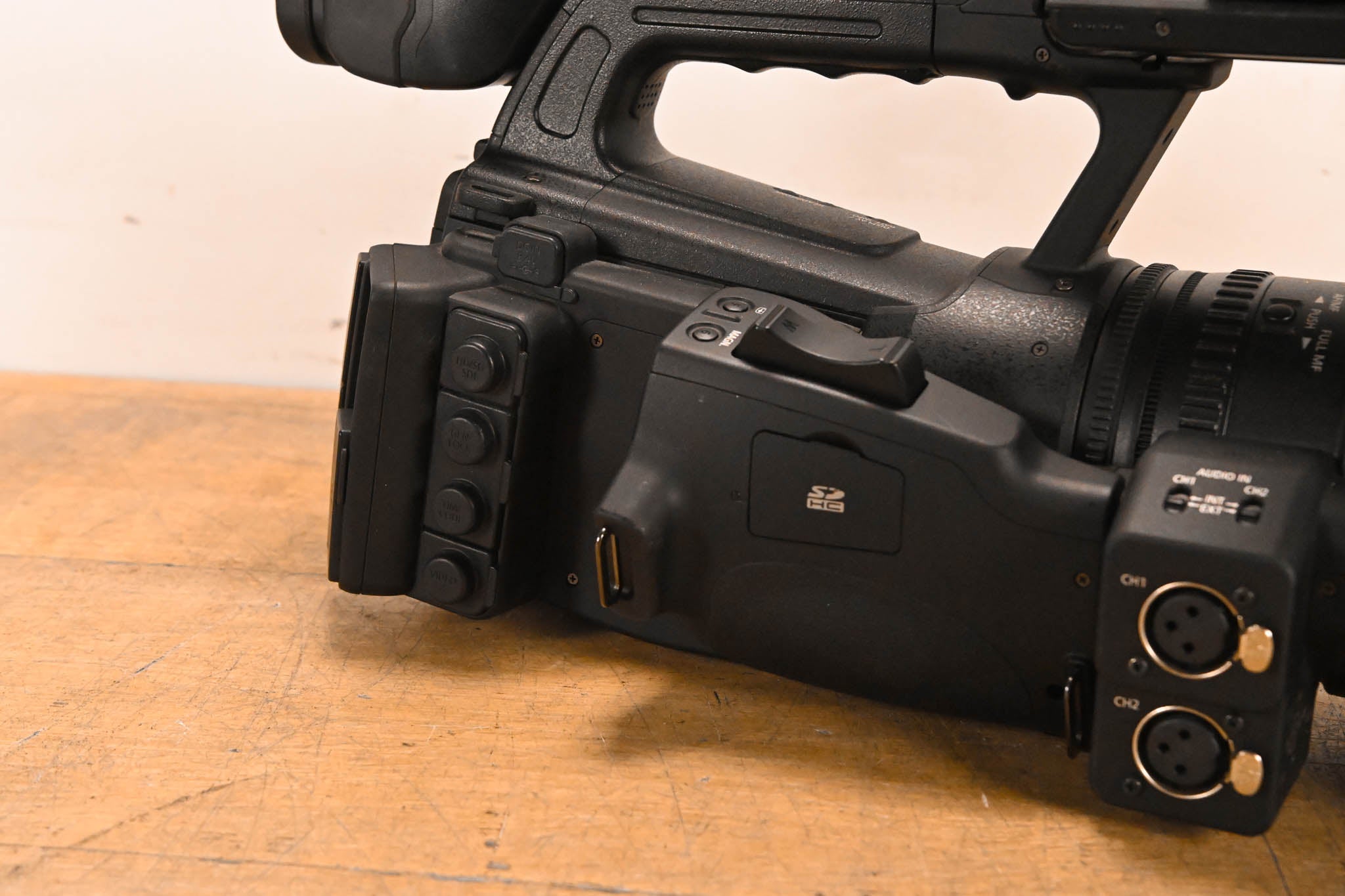 Canon XF305 Professional Camcorder