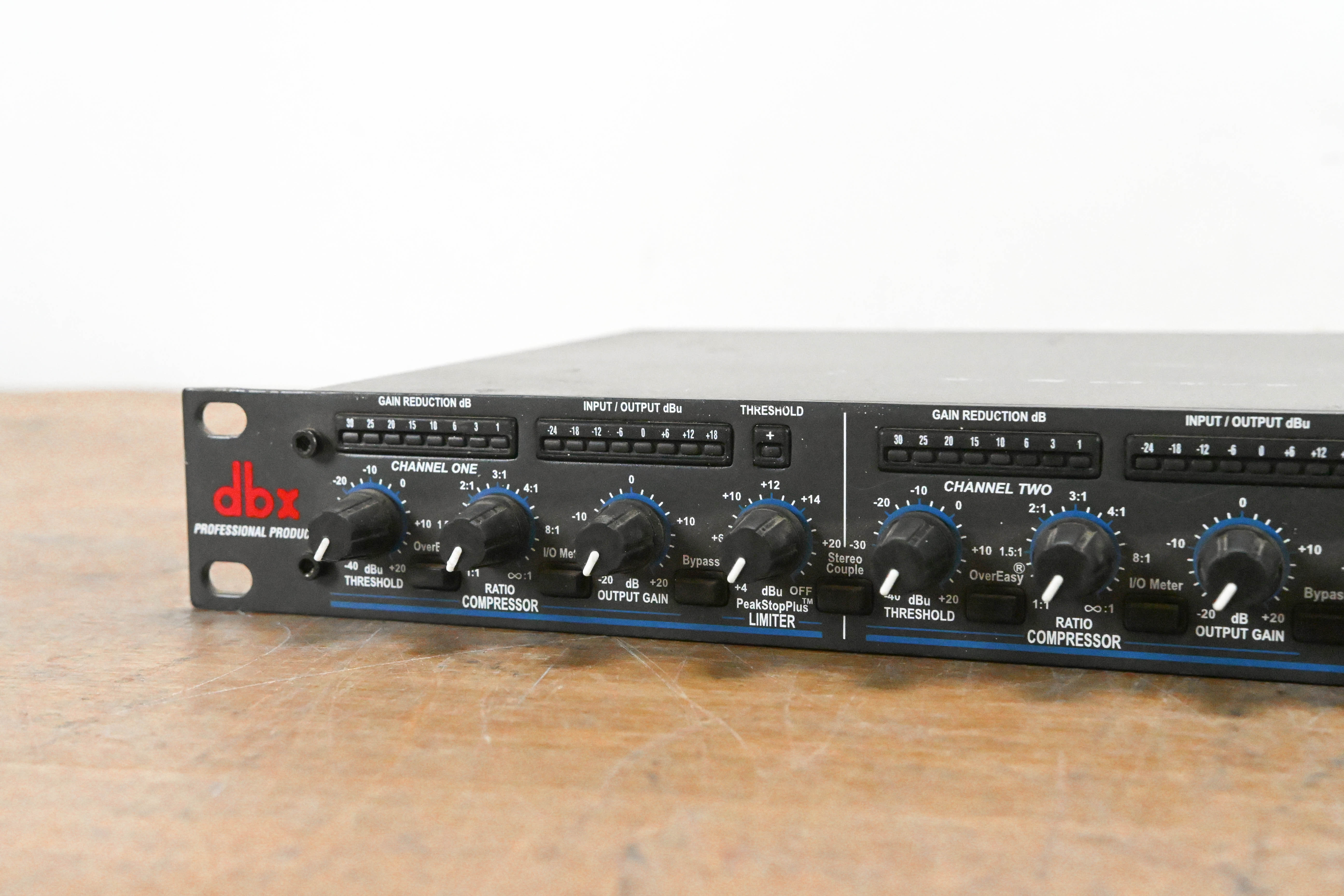 dbx 1046 Quad Compressor/Limiter
