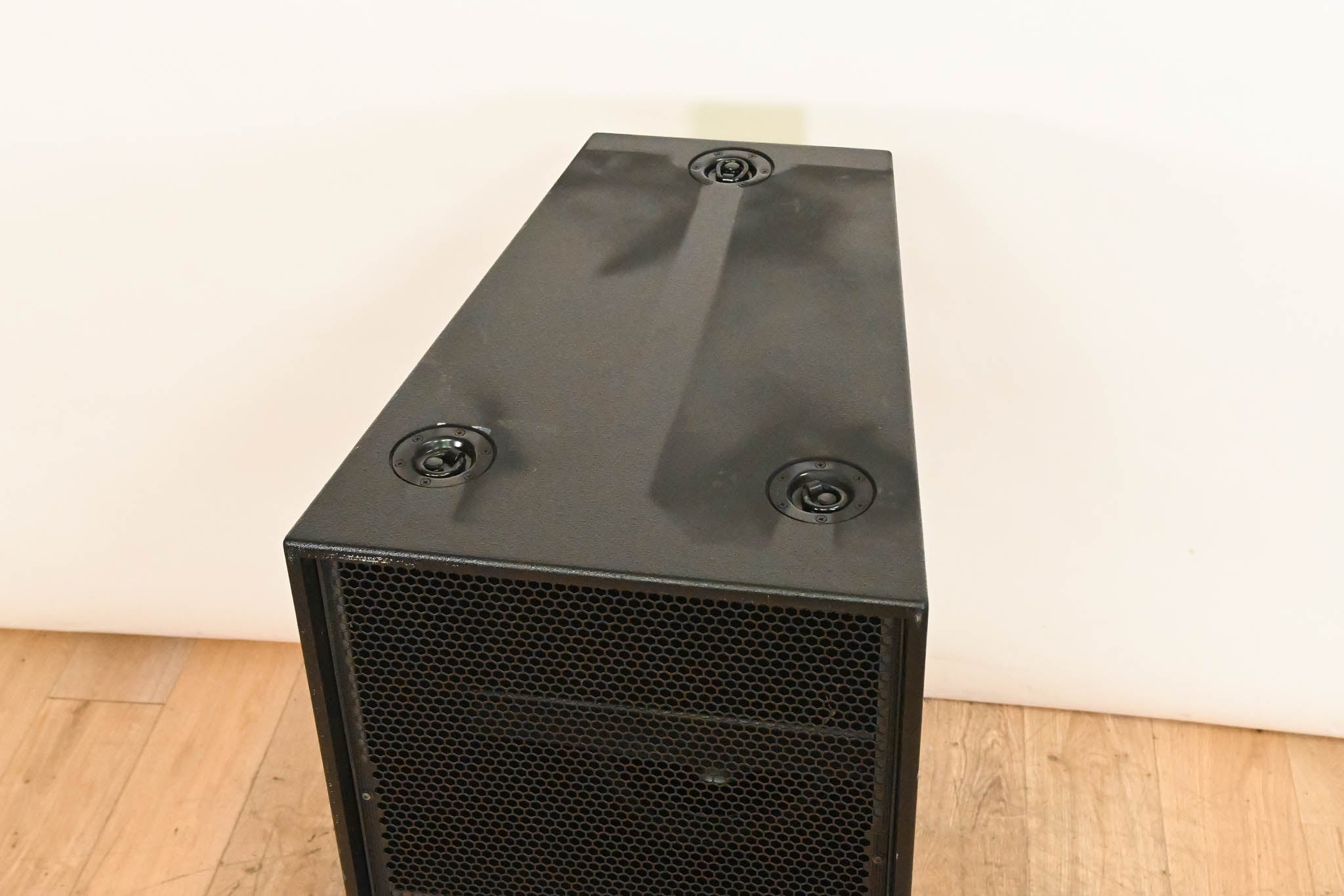 Meyer Sound DS-4P Self-Powered Mid-Bass Reinforcement Loudspeaker