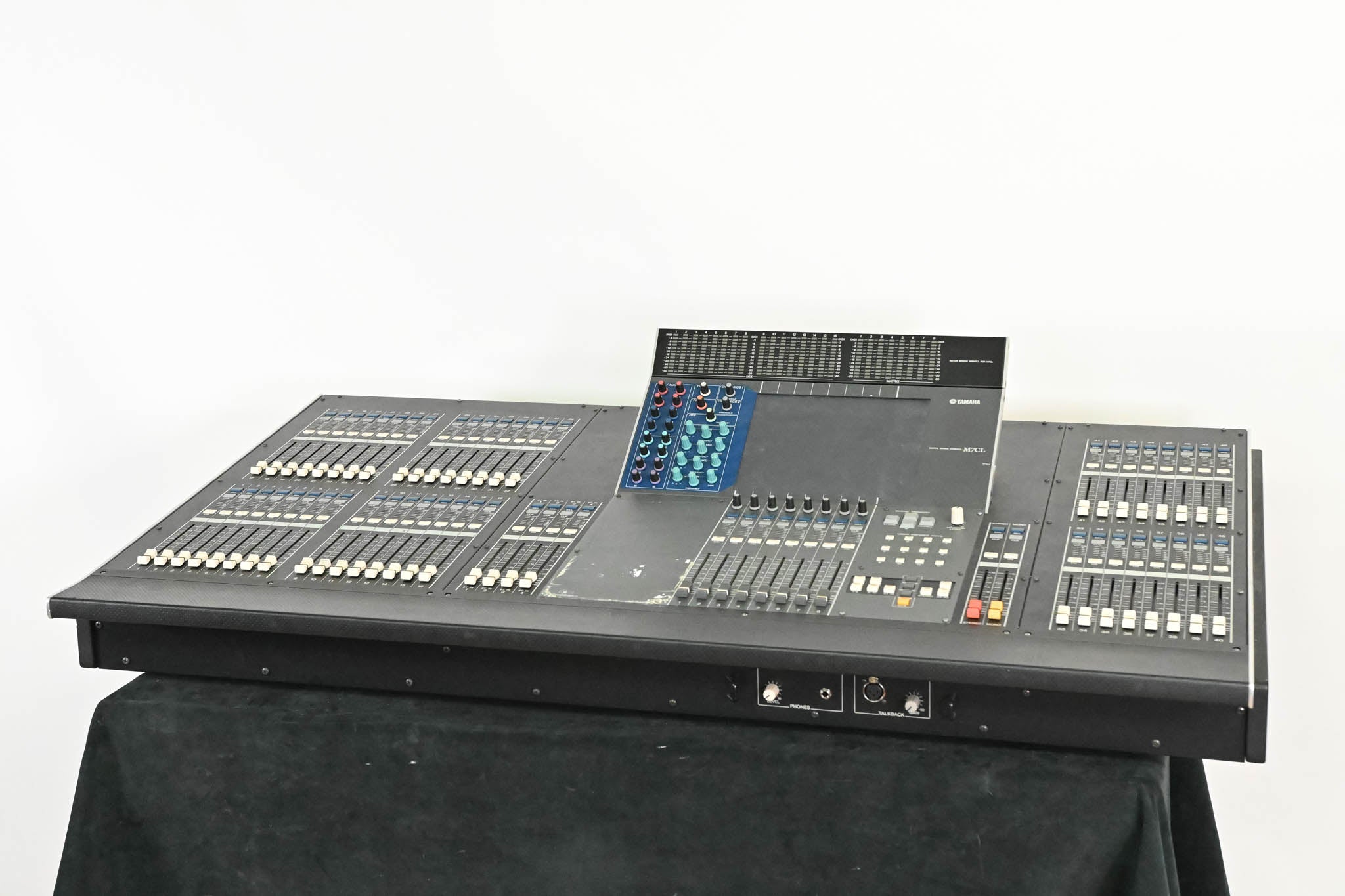Yamaha M7CL-48 48-Channel Digital Audio Mixing Console