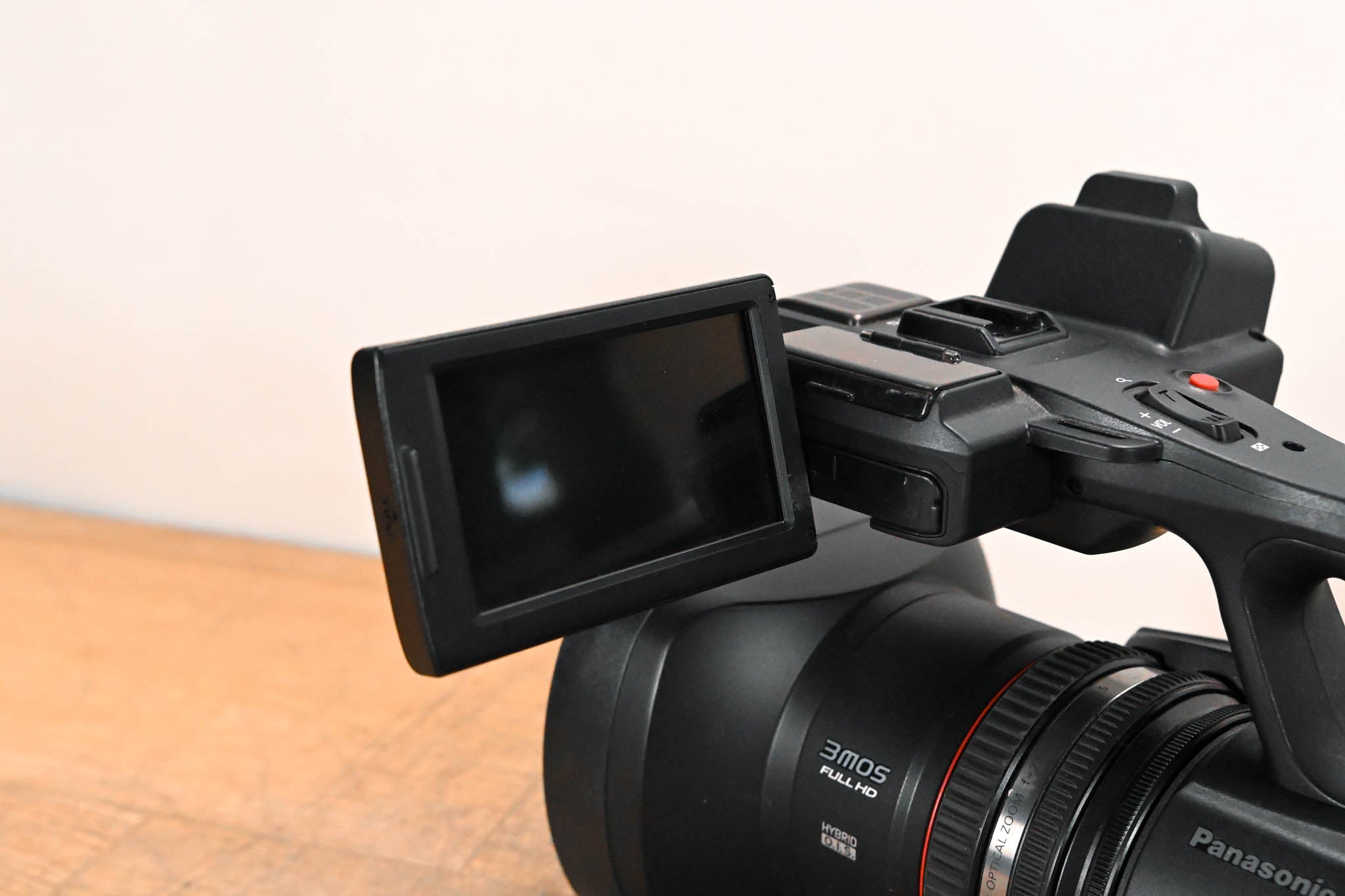 Panasonic AG-AC90PJ AVCCAM Handheld Camcorder