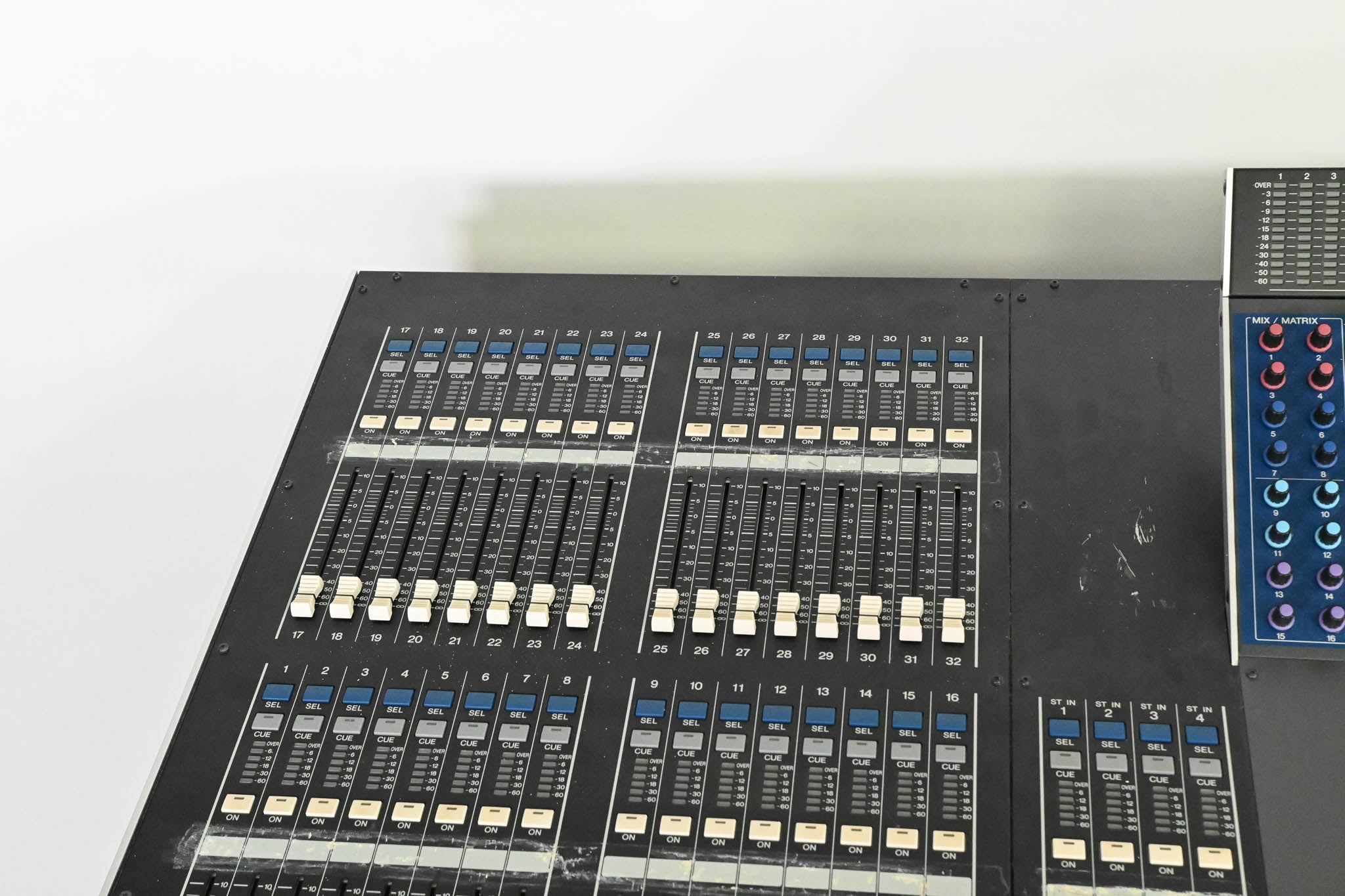 Yamaha M7CL-48 48-Channel Digital Audio Mixing Console