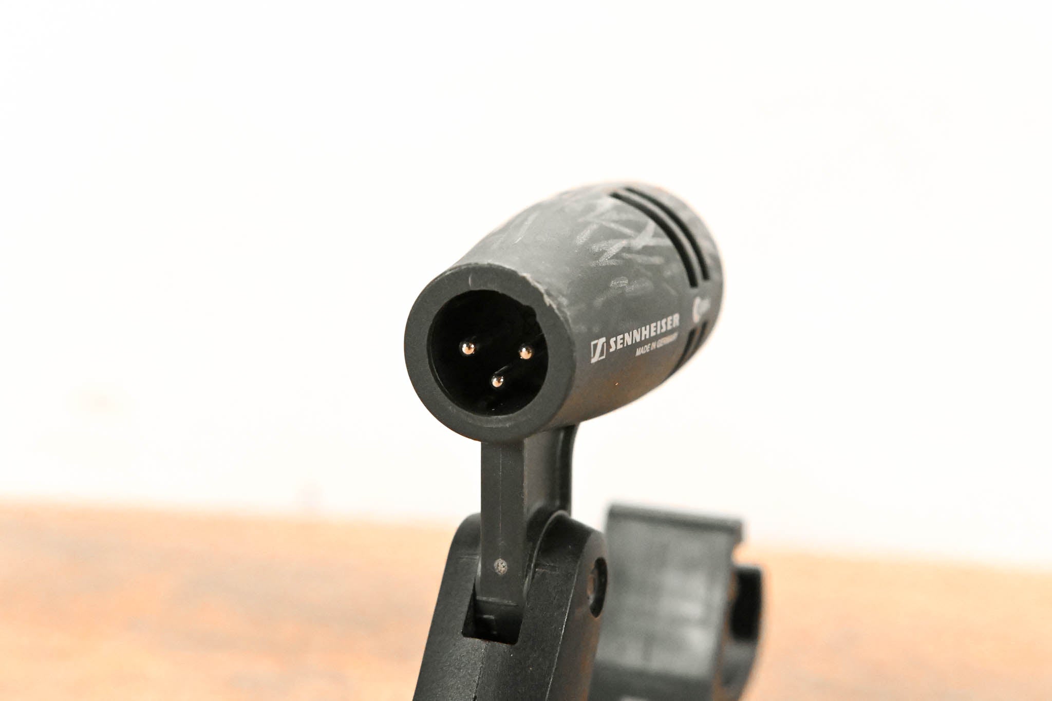 Sennheiser e 604 Dynamic Cardioid Instrument Microphone