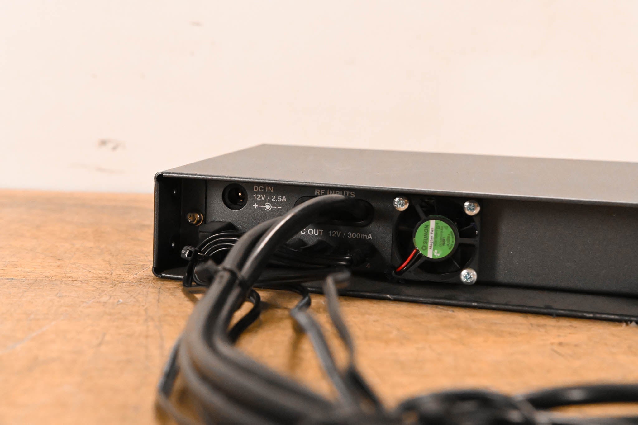 Sennheiser AC2 RF Combiner 500-870 MHz (NO POWER SUPPLY)