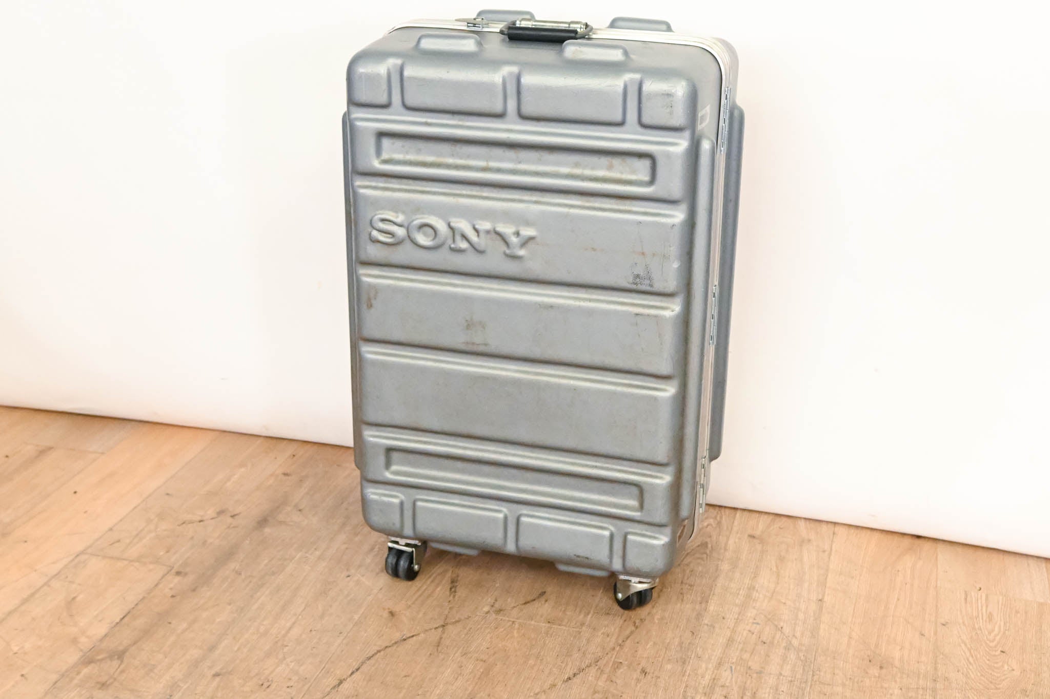 Sony LC-200 TH Thermodyne Flight Case for Select Sony Camcorders