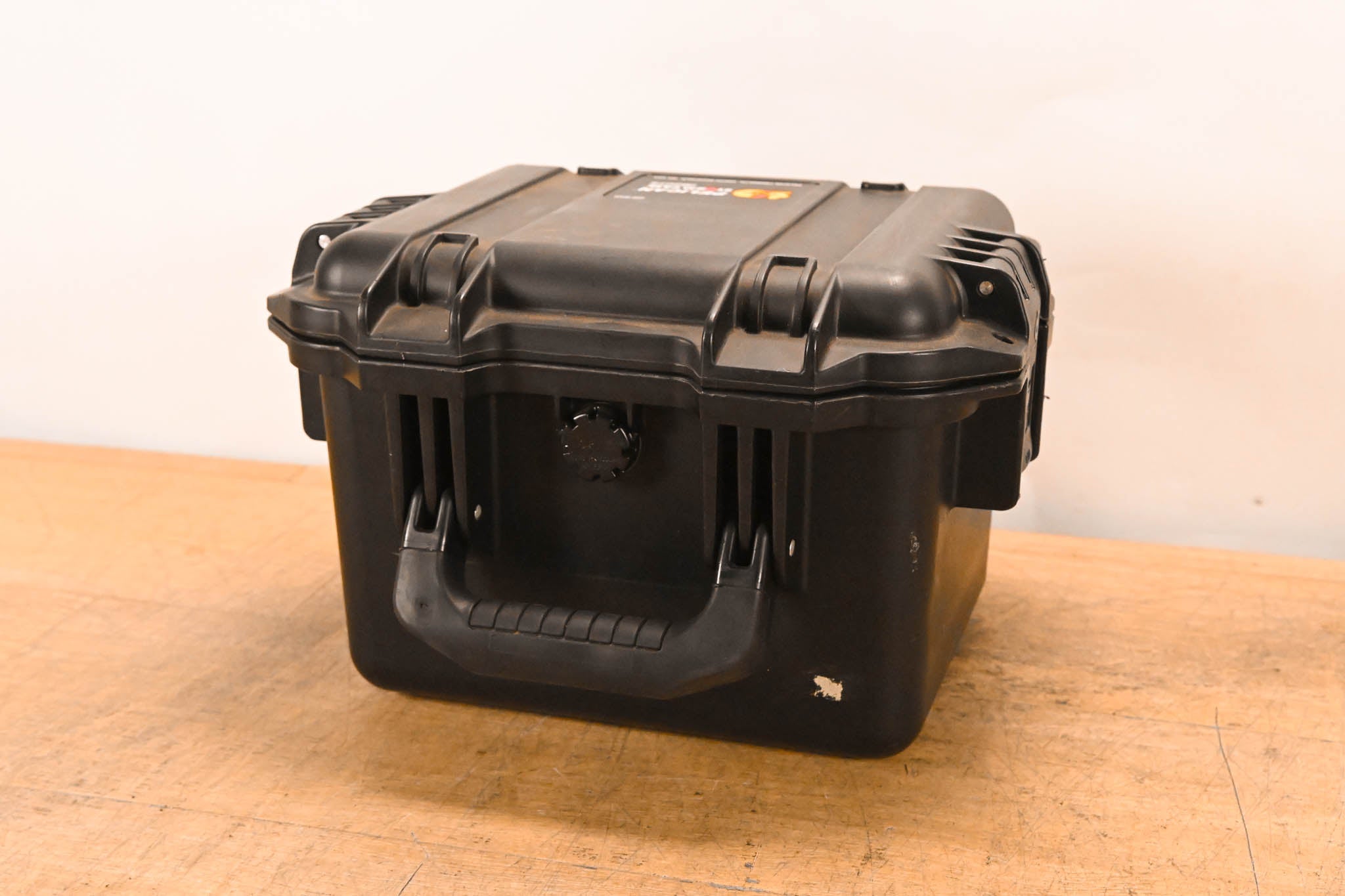 Pelican Storm Case iM2075 - Interior Dimensions: 9.5