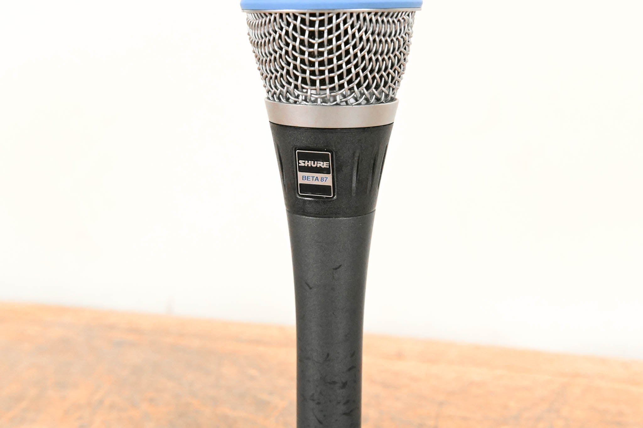 Shure Beta 87 Condenser Handheld Microphone