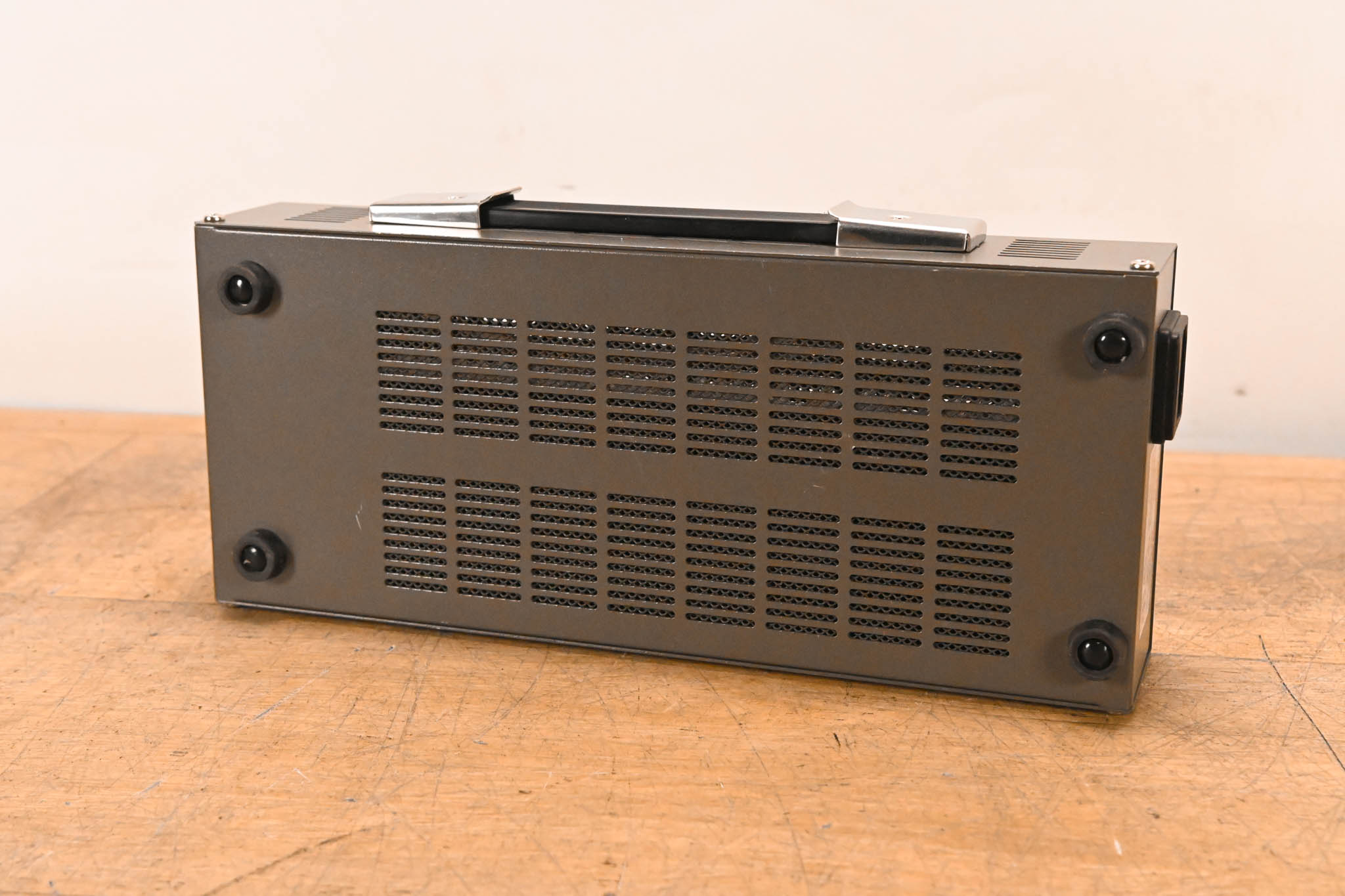 IDX System Technology IA-200a Dual-Channel Camera Power Supply