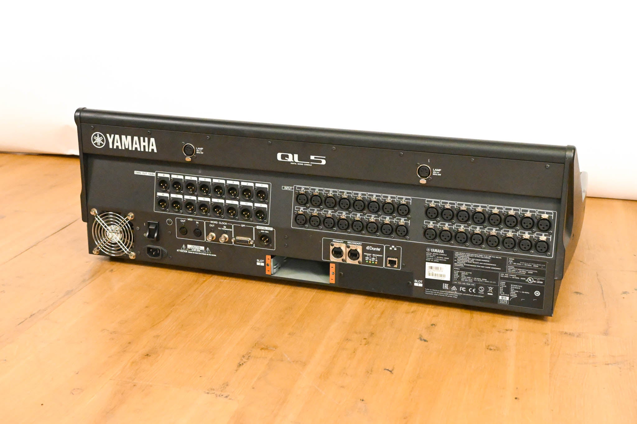Yamaha QL5 64-Channel Digital Audio Mixing Console