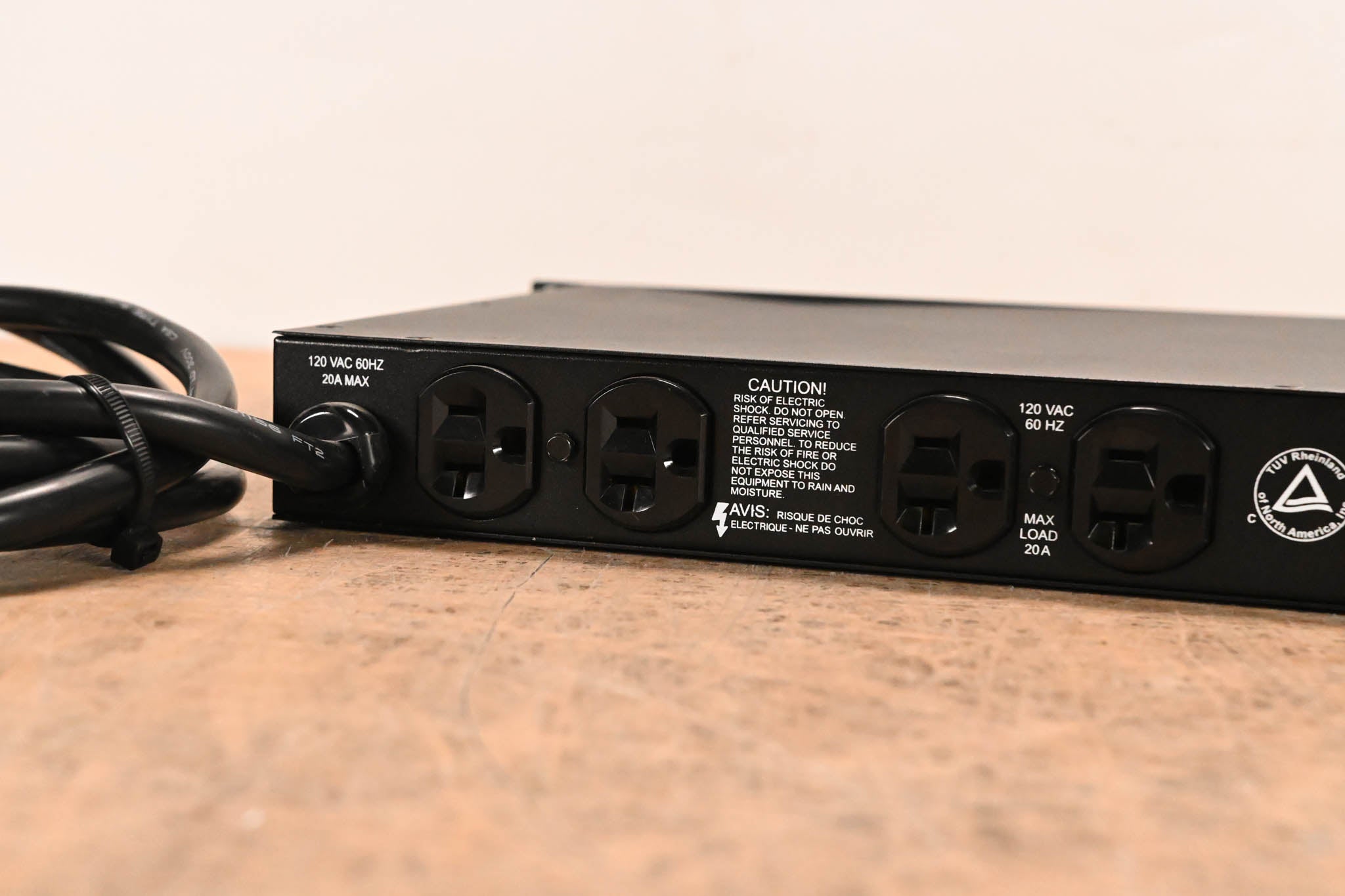 Furman PL-8 Pro Series II Power Conditioner, Distributor