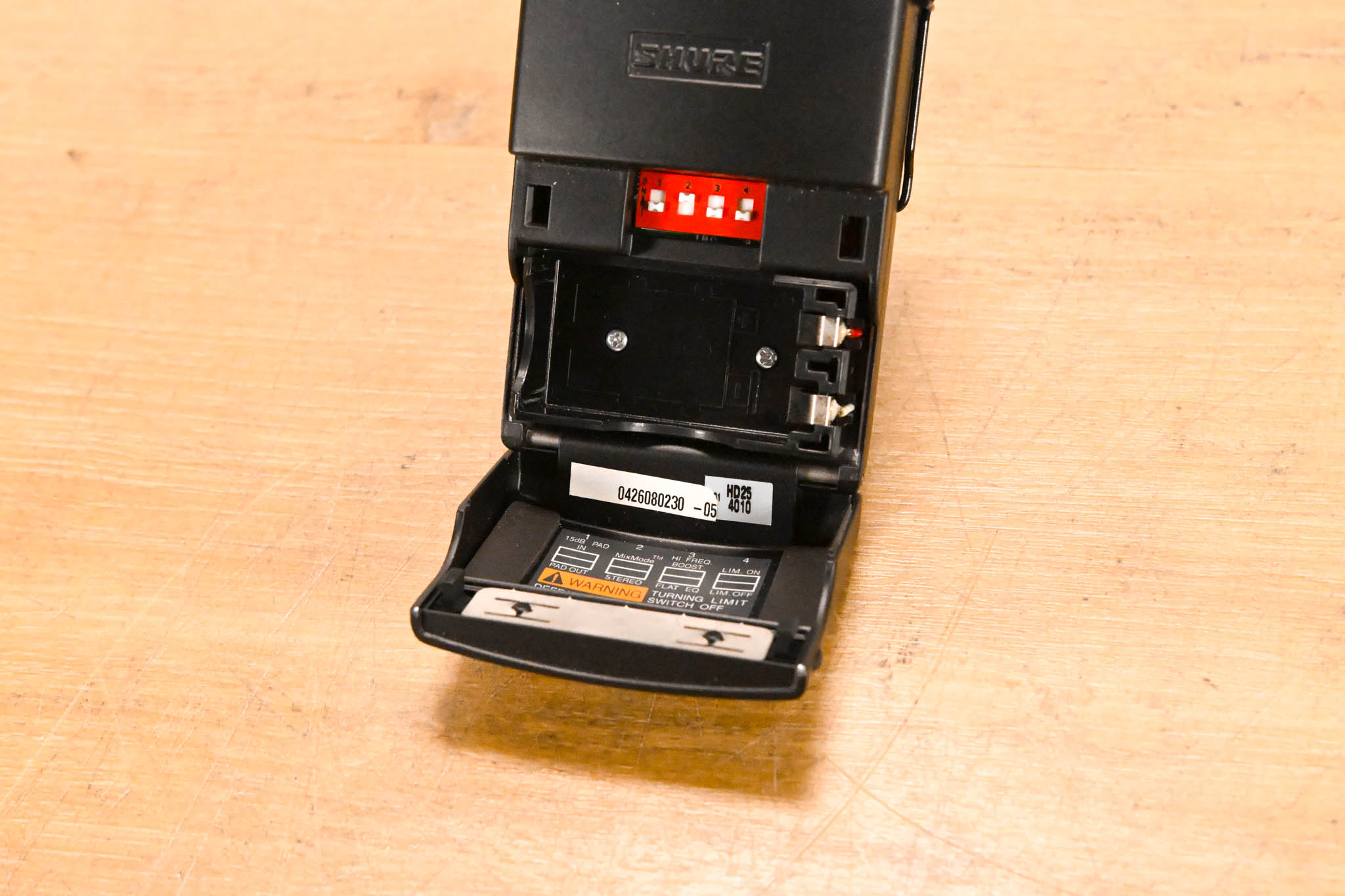 Shure P6HW Wired Bodypack Receiver