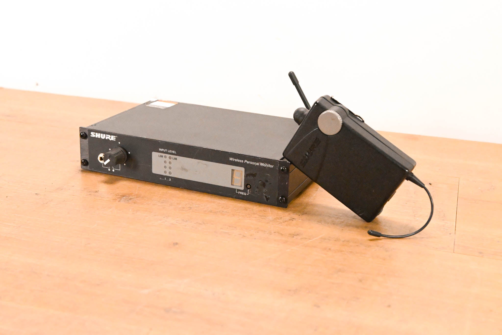 Shure PSM 400 In-Ear Monitoring System - 722-746 MHz (NO POWER SUPPLY)