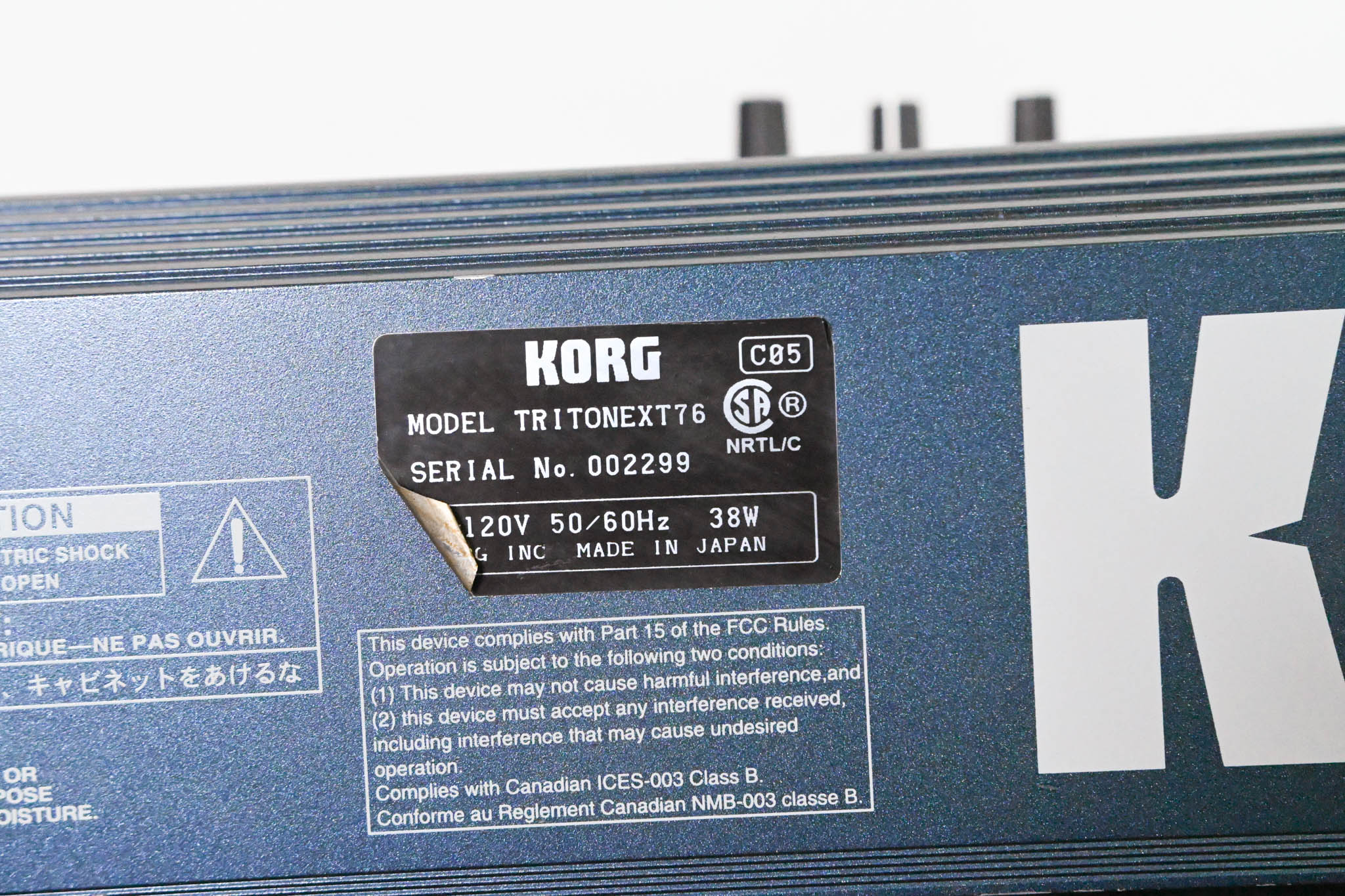 Korg Triton Extreme 76 76-Key 120-Voice Polyphonic Workstation