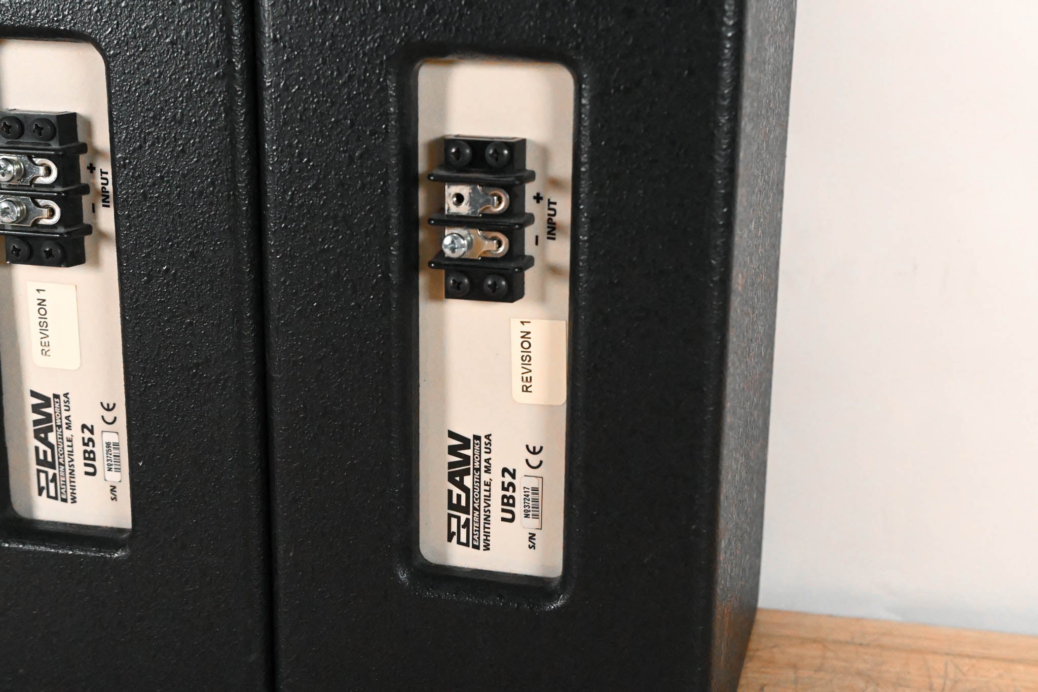 EAW UB52 Two-Way Full-Range Loudspeaker (PAIR)