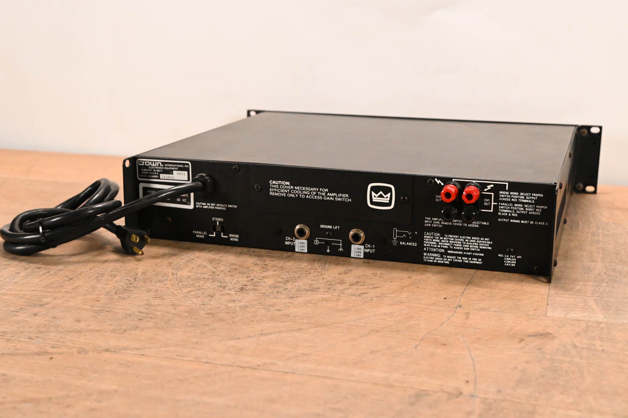 Crown 800 CSL 2-Channel Power Amplifier