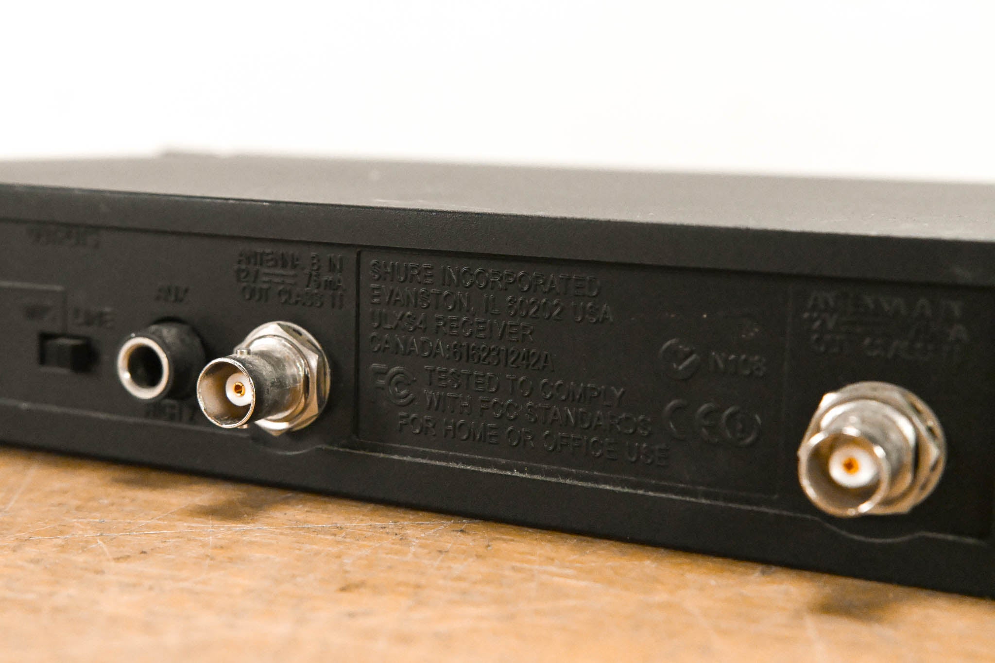 Shure ULXS4 Wireless Receiver - J1 Band: 554-590 MHz (NO POWER SUPPLY)