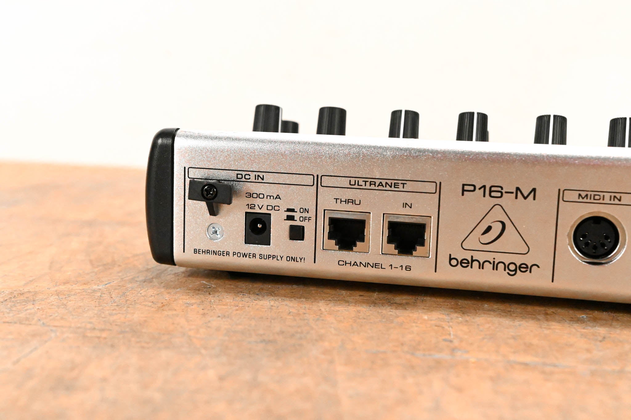 Behringer Powerplay P16-M 16-Channel Digital Personal Mixer