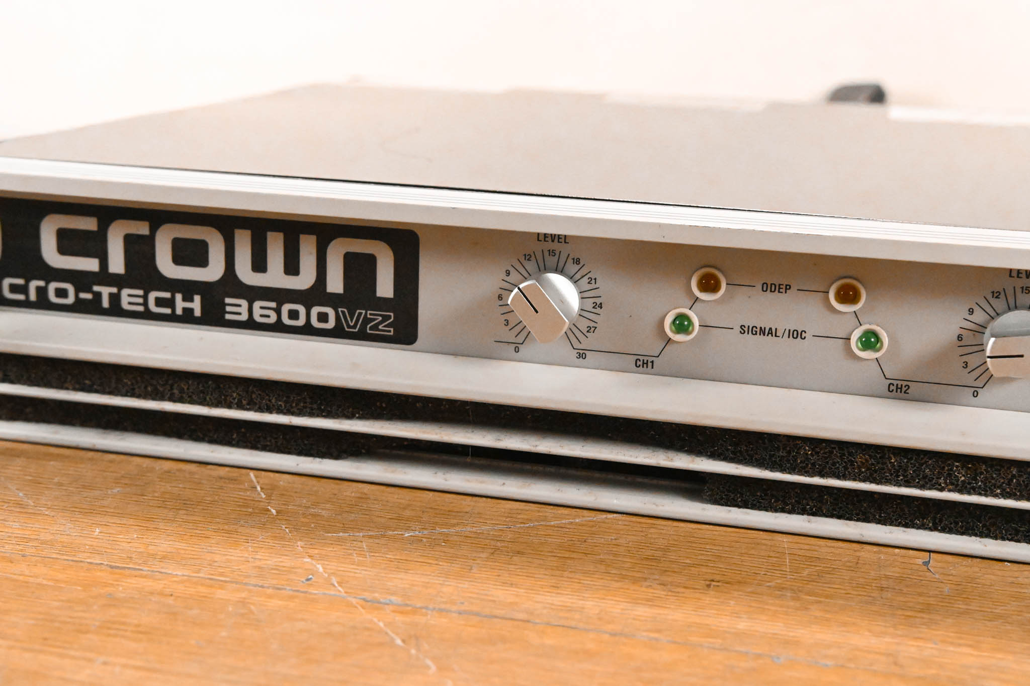 Crown Macro-Tech 3600VZ 2-Channel Power Amplifier