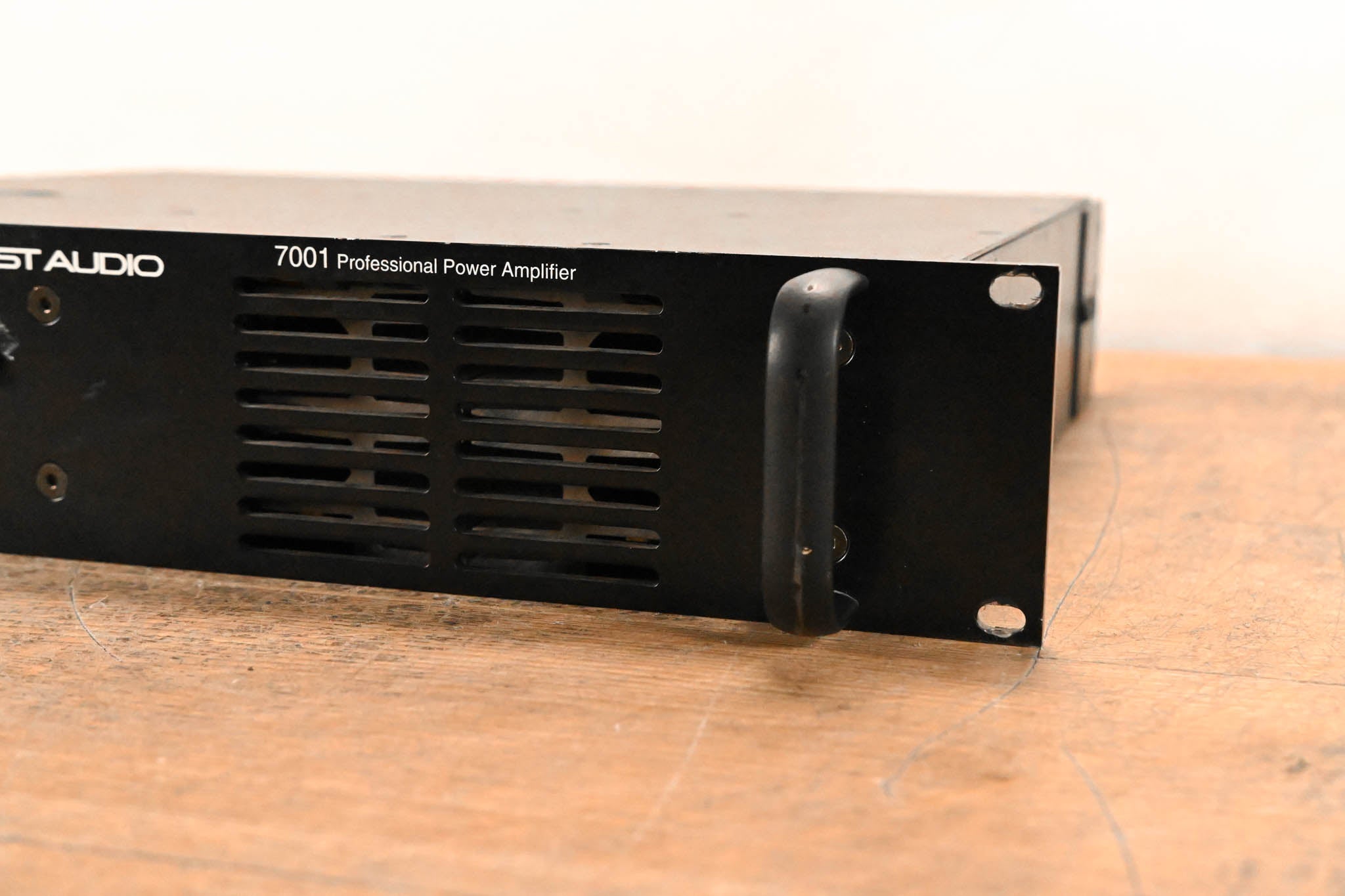Crest Audio 7001 2-Channel Power Amplifier