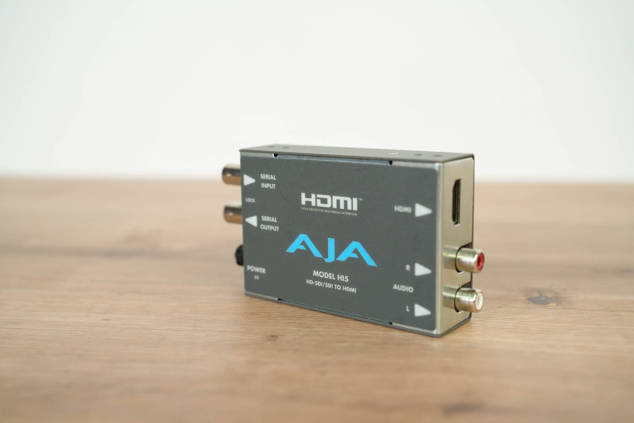 AJA HI5 HD/SD-SDI to HDMI Video and Audio Converter