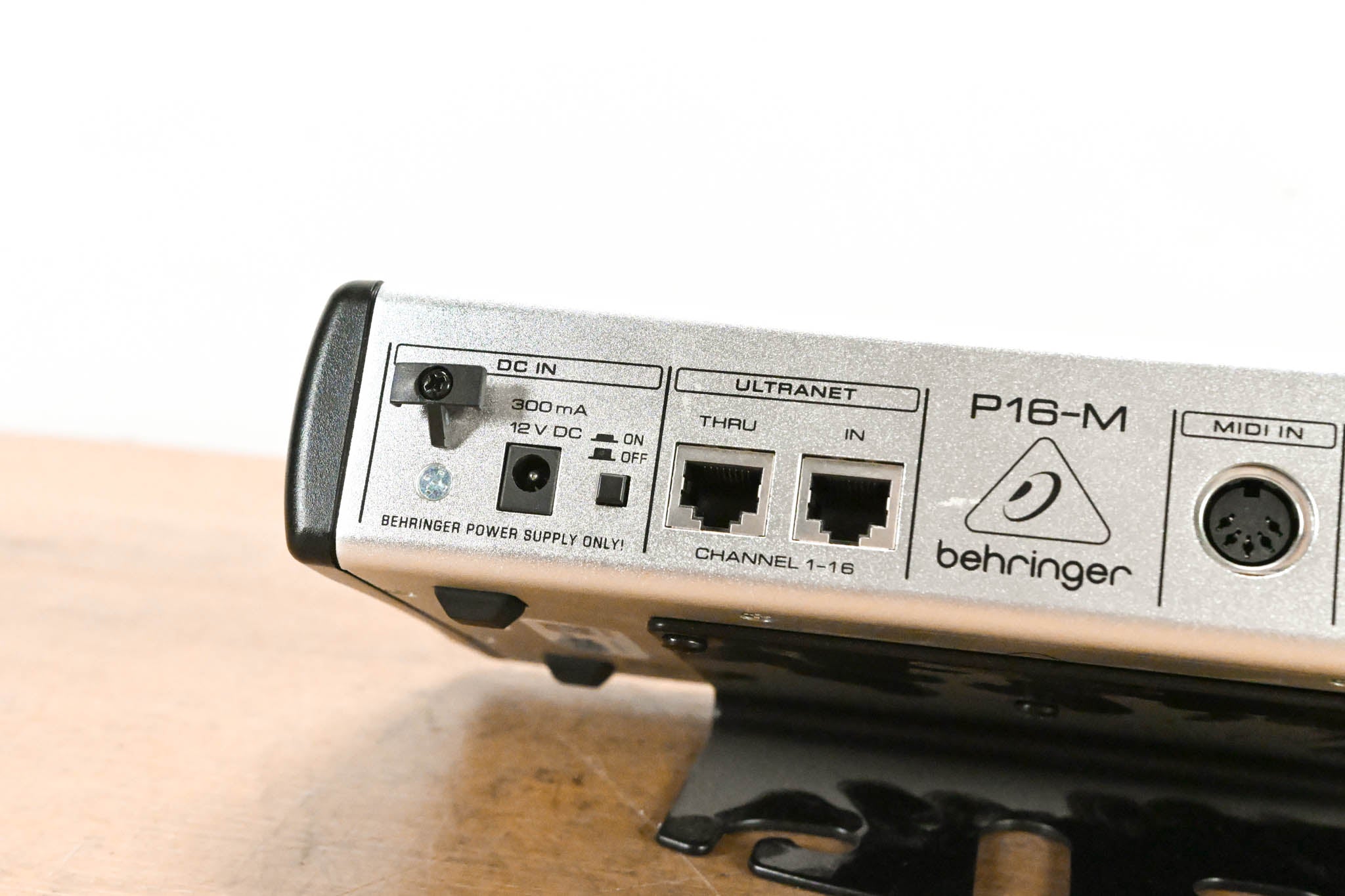 Behringer Powerplay P16-M 16-Channel Digital Personal Mixer