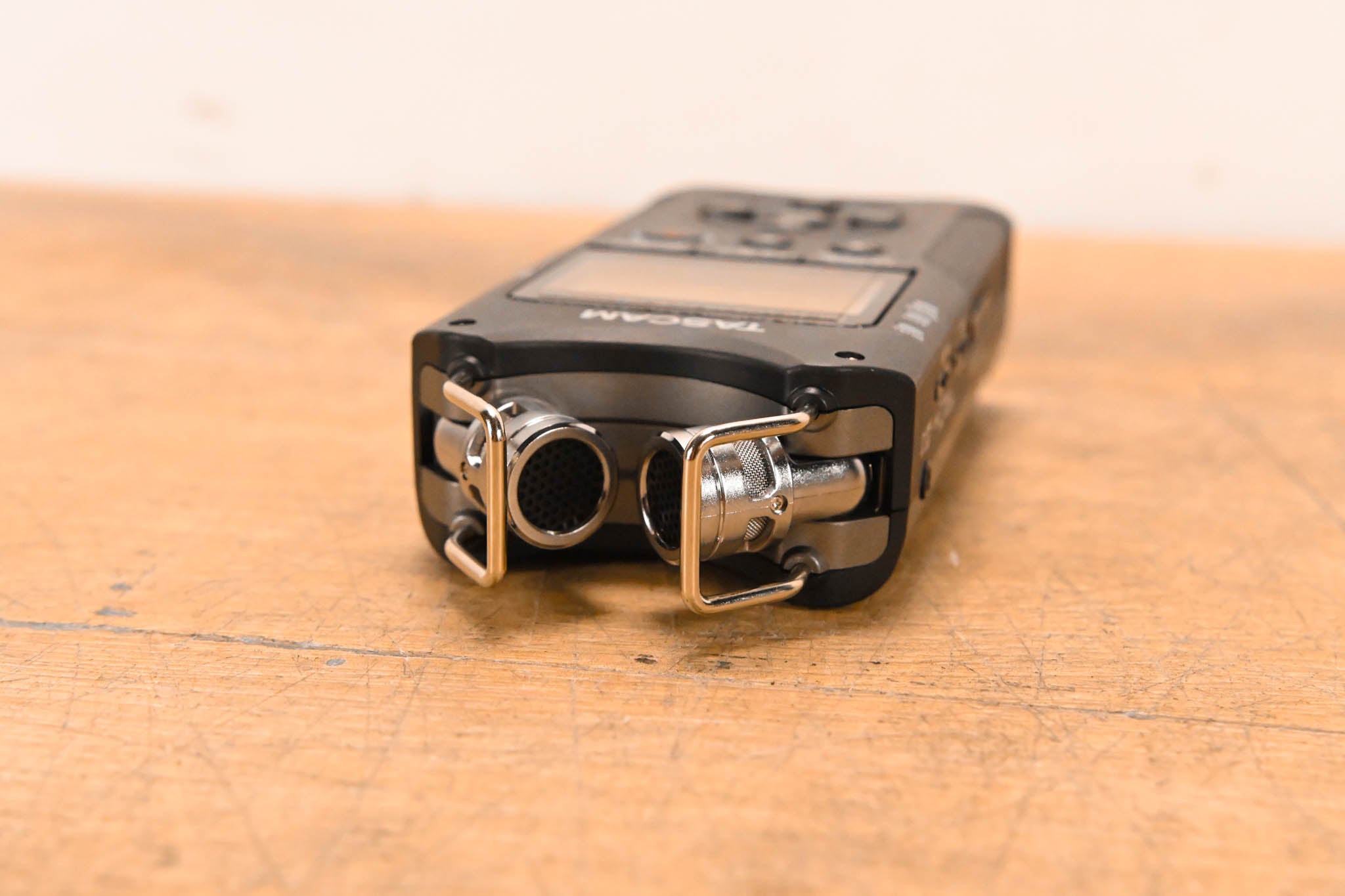 TASCAM DR-40 Handheld 4-Track Recorder