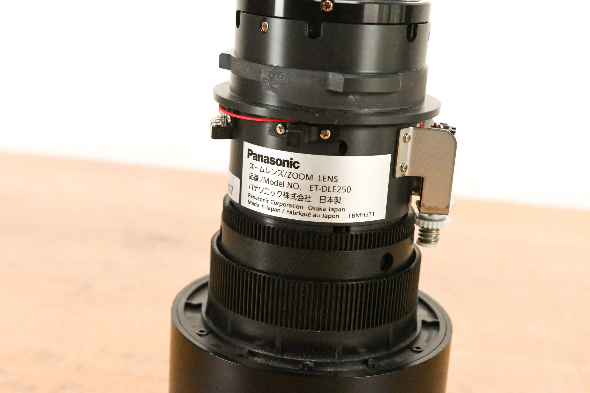 Panasonic ET-DLE250 1-Chip DLP Projector Fixed Zoom Lens