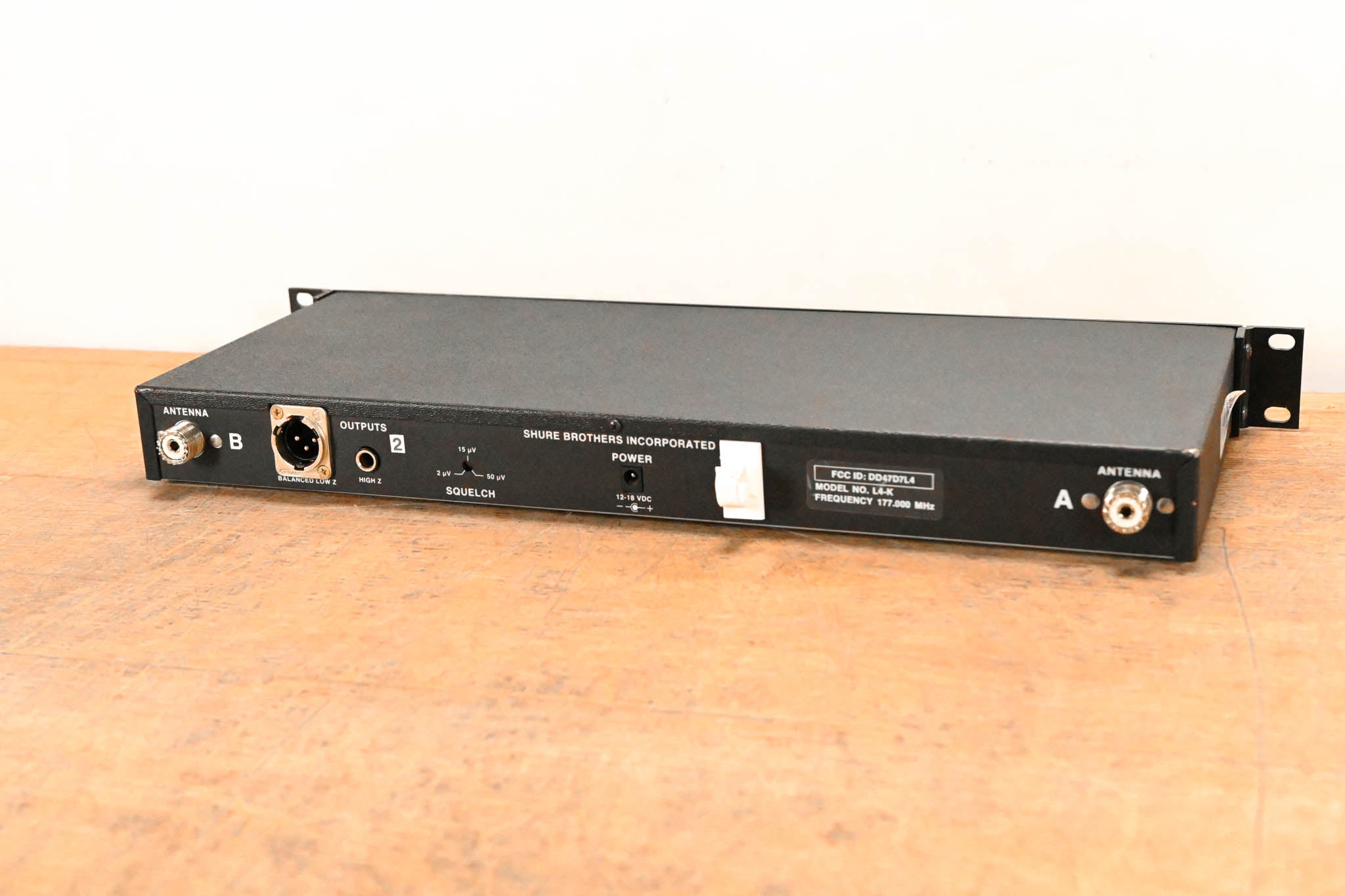 Shure L4 Diversity Wireless Receiver - 177.000 MHz (NO POWER SUPPLY)