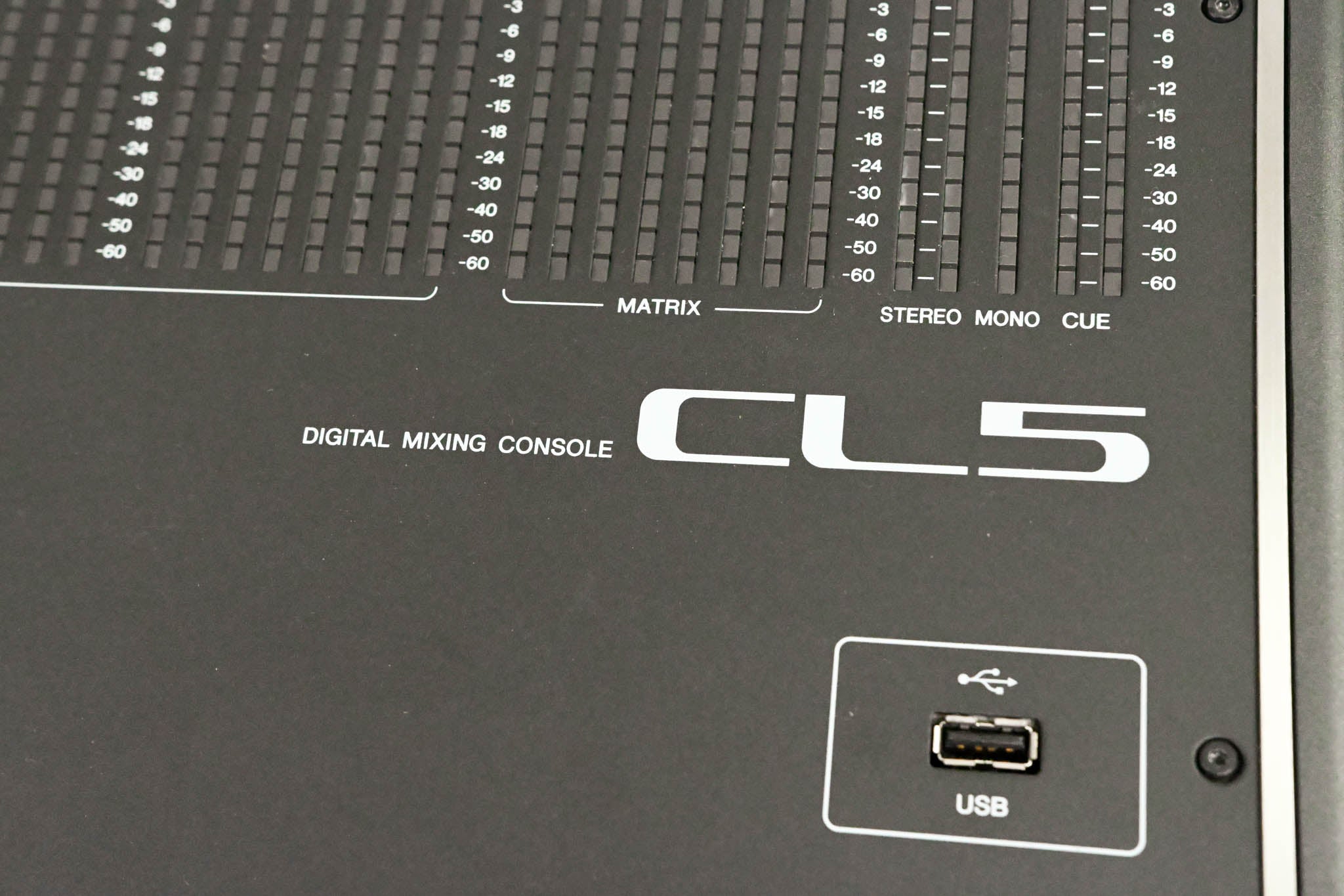 Yamaha CL5 72-Channel Digital Mixing Console