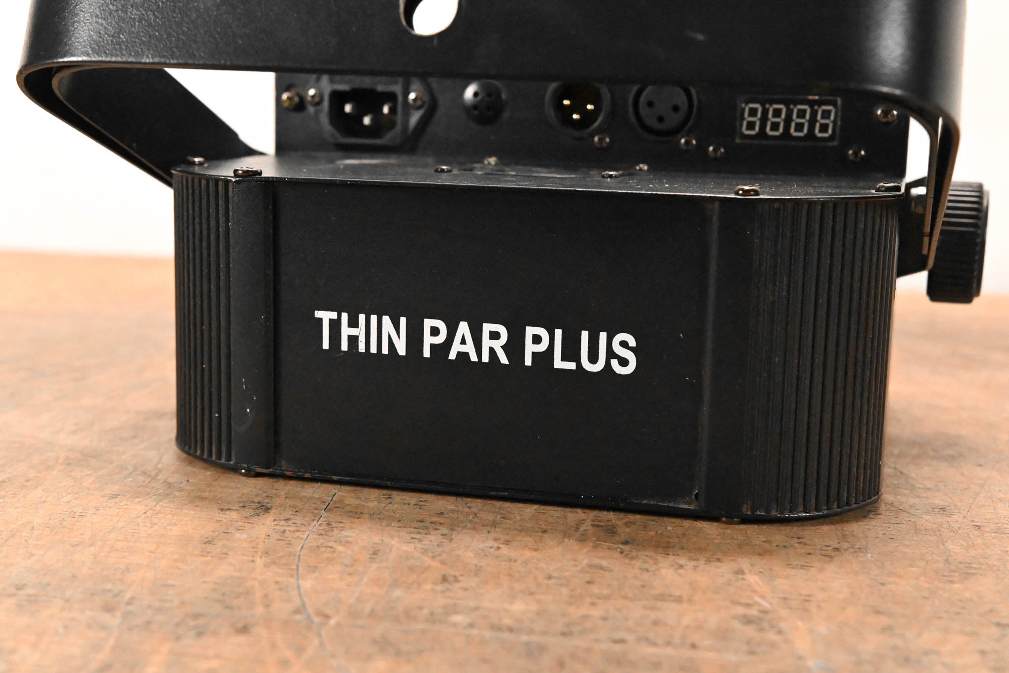 OmniSistem Thin Par Plus RGBW 6 x 10W RGBA Par Can Light
