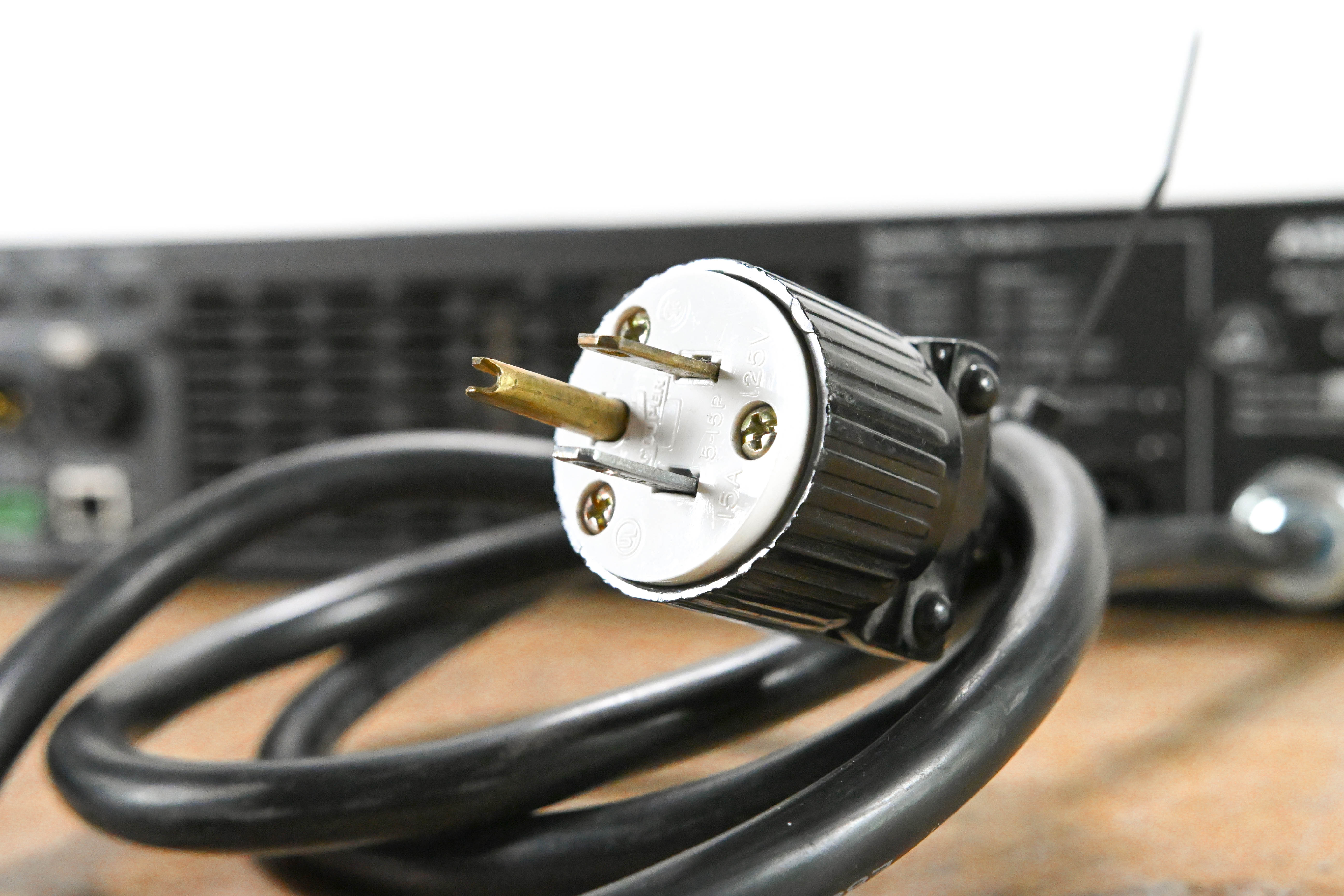 Ashly PE-3000 2-Channel Protea-Enabled 1500W Power Amplifier