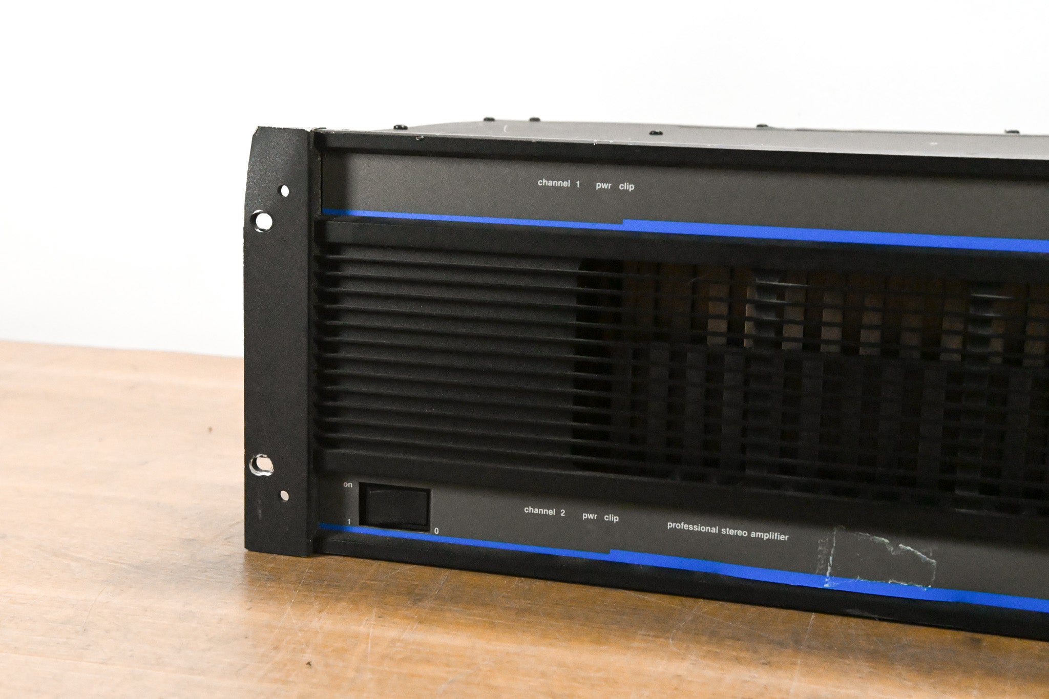 QSC Model 1700 Professional Stereo Power Amplifier